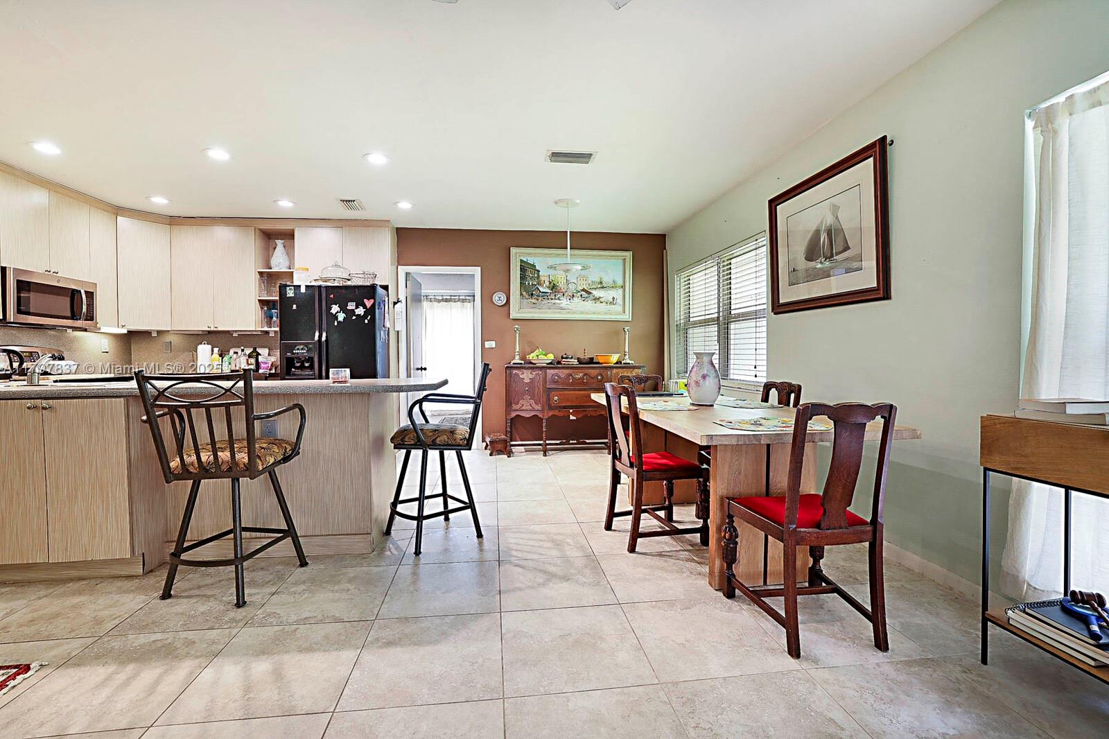 602 S Caloosahatchee Ave Jupiter, FL 33458