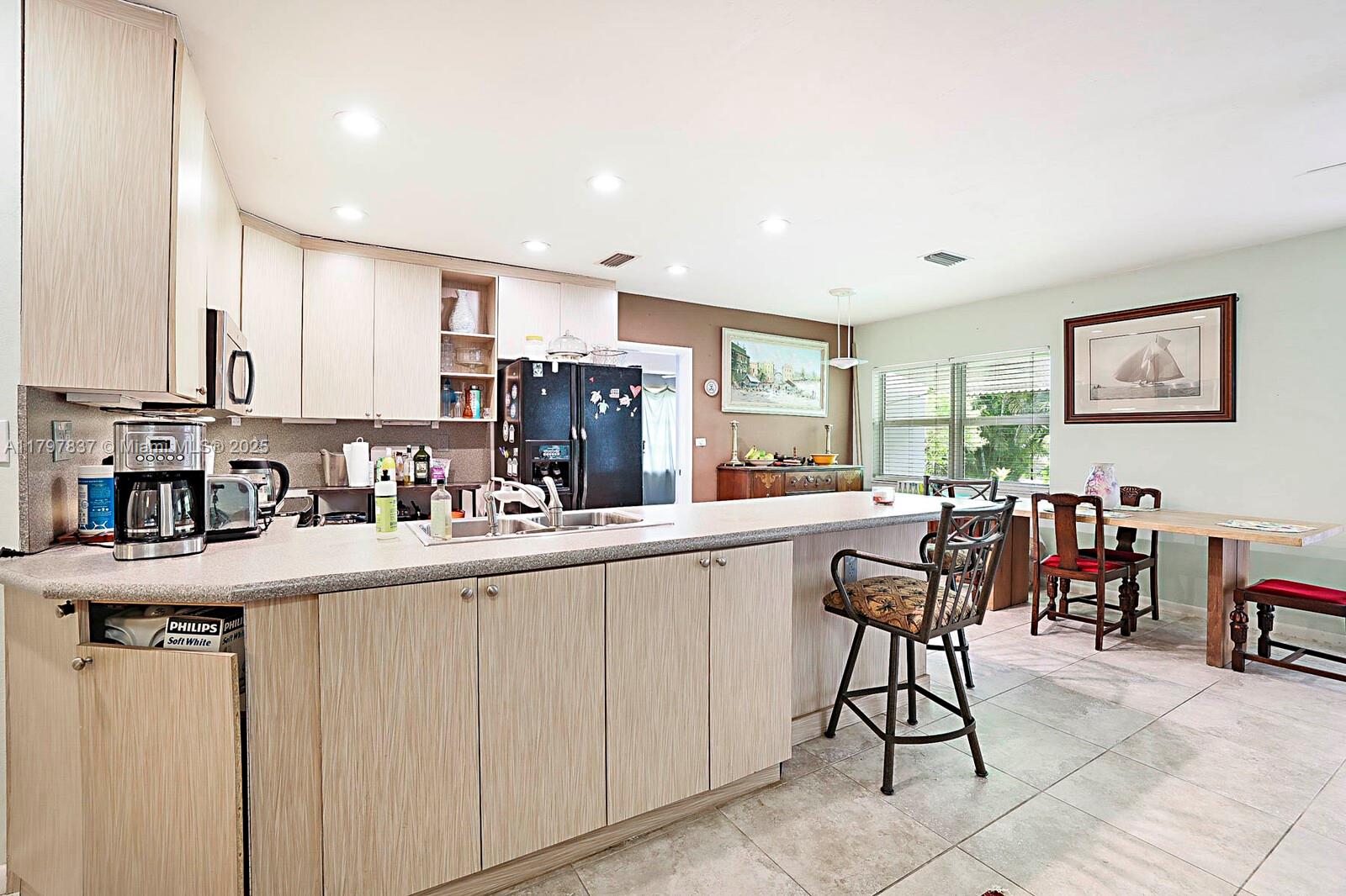 602 S Caloosahatchee Ave Jupiter, FL 33458