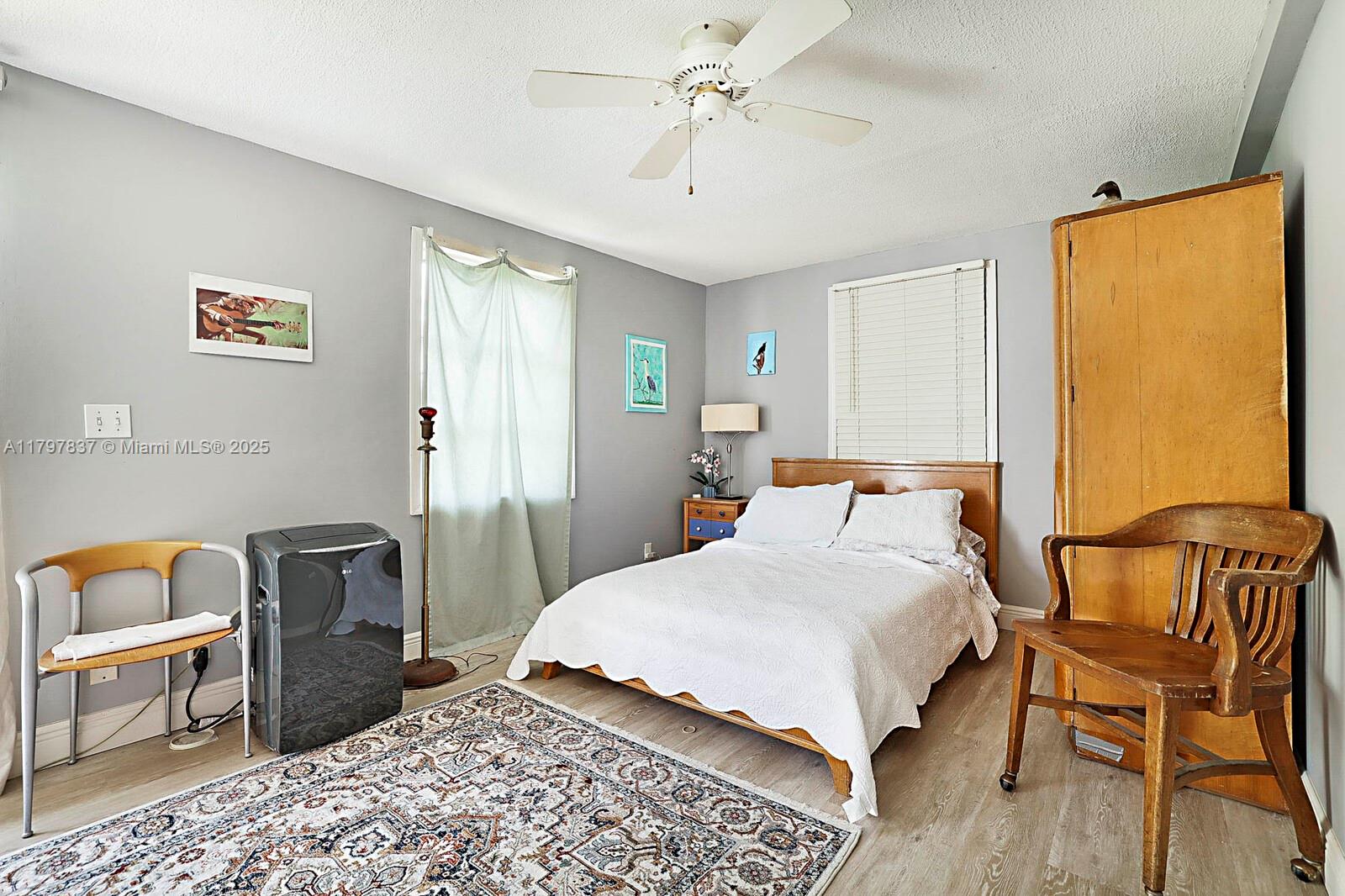 602 S Caloosahatchee Ave Jupiter, FL 33458