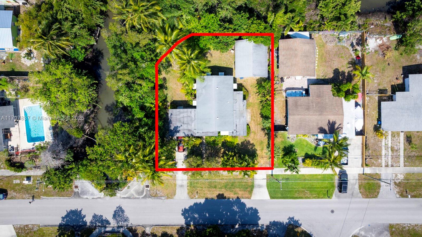 602 S Caloosahatchee Ave Jupiter, FL 33458