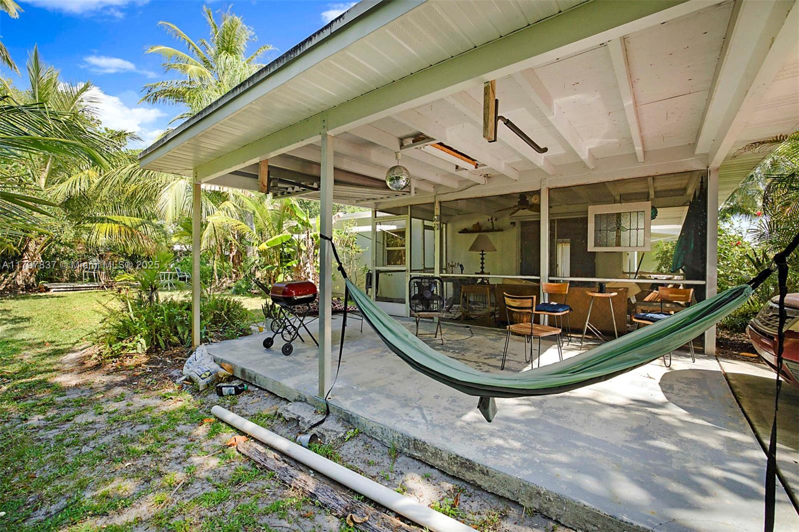 602 S Caloosahatchee Ave Jupiter, FL 33458