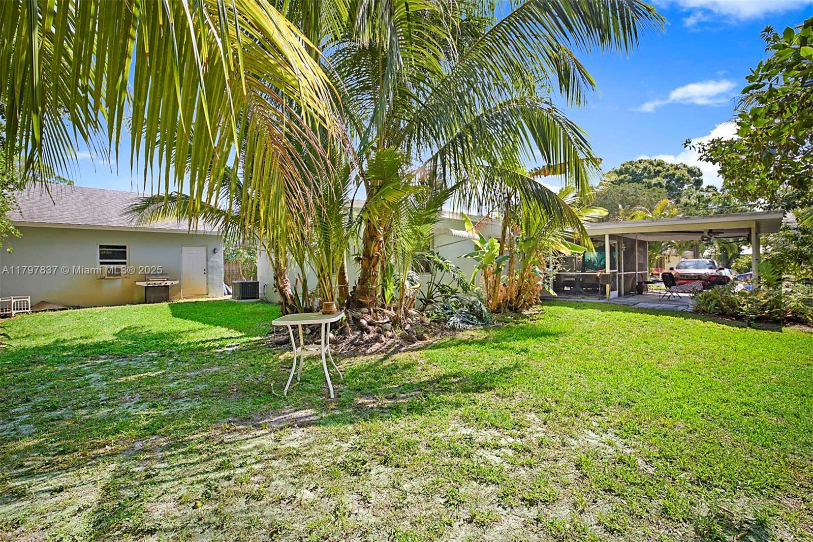 602 S Caloosahatchee Ave Jupiter, FL 33458