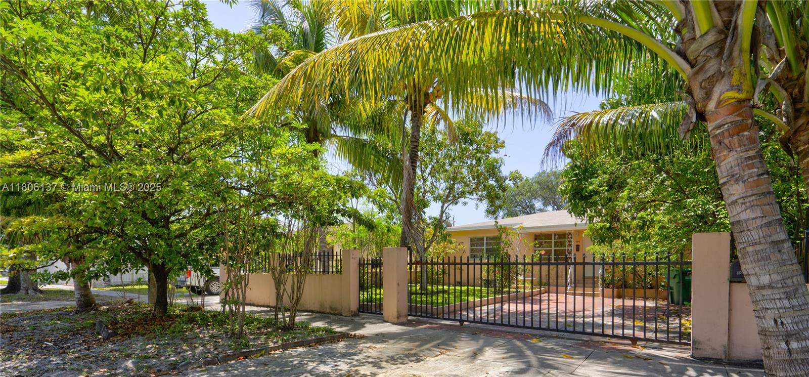 580 NW 120th St,Miami, FL 33168