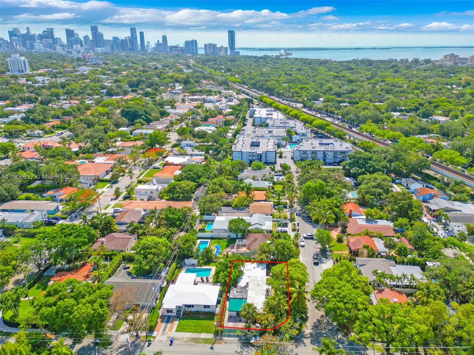 1895 SW 25th St Miami, FL 33133