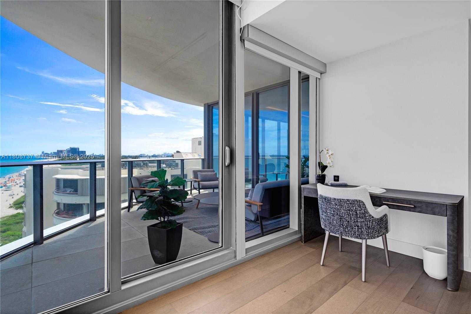 image Ritz Carlton Residence25