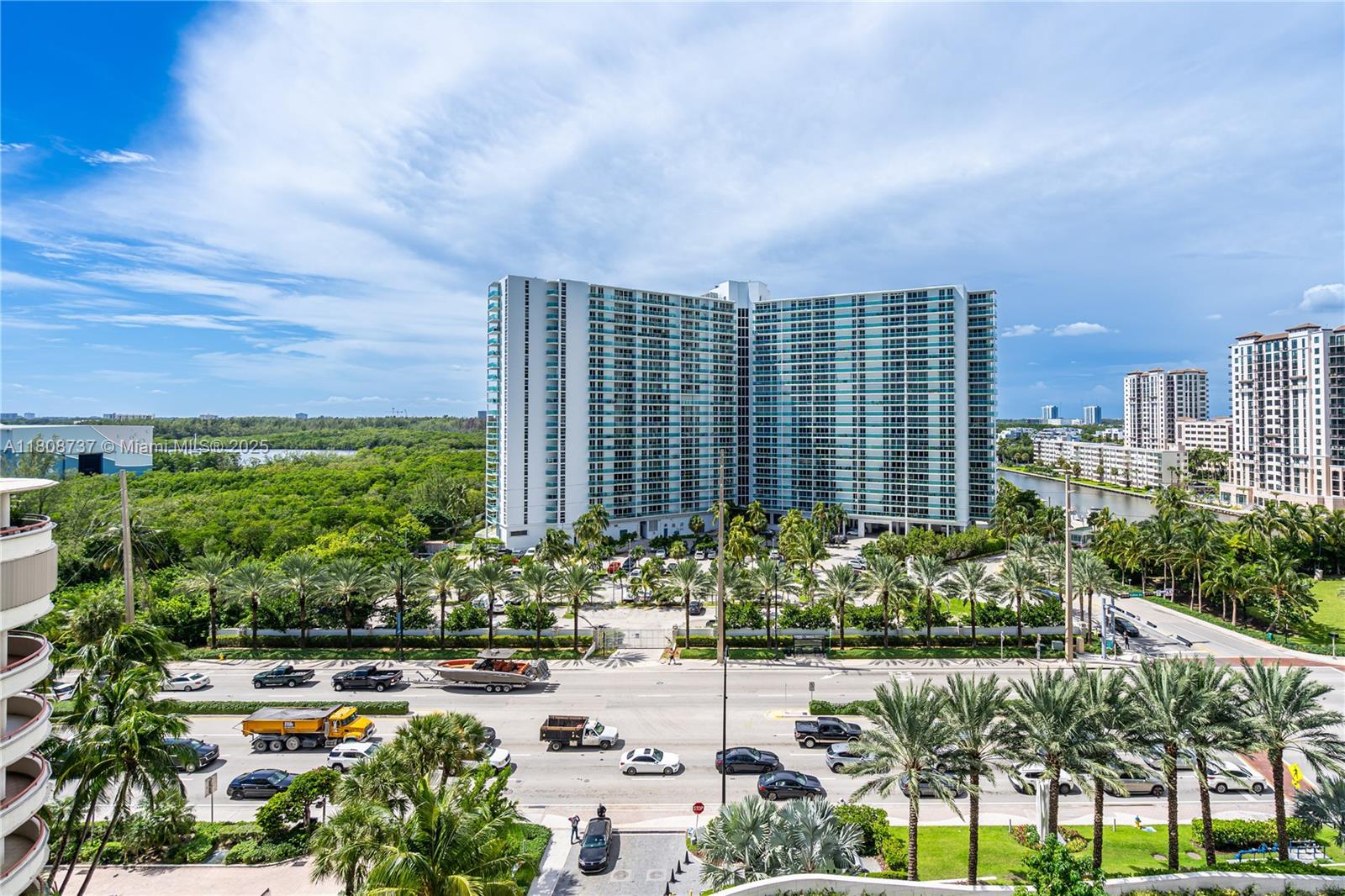 image Ritz Carlton Residence53