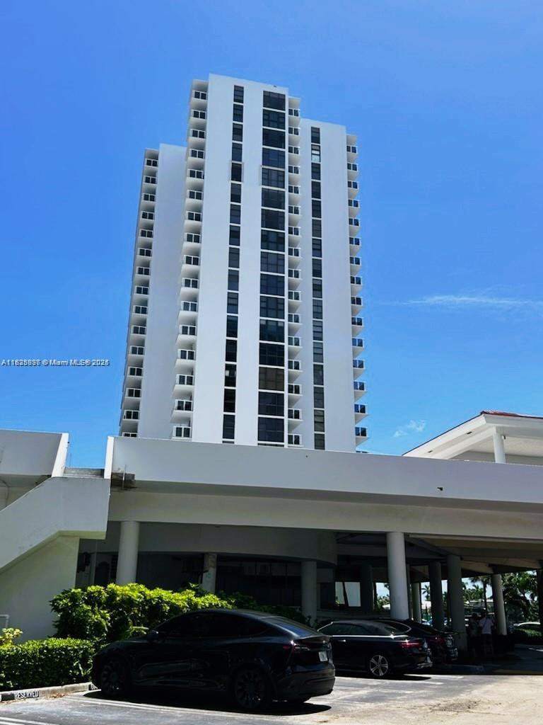 20515 E Country Clb Dr #142