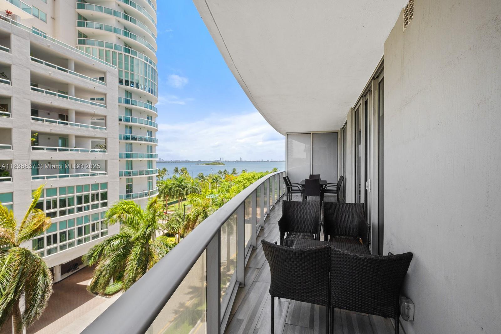 image Aria On The Bay18