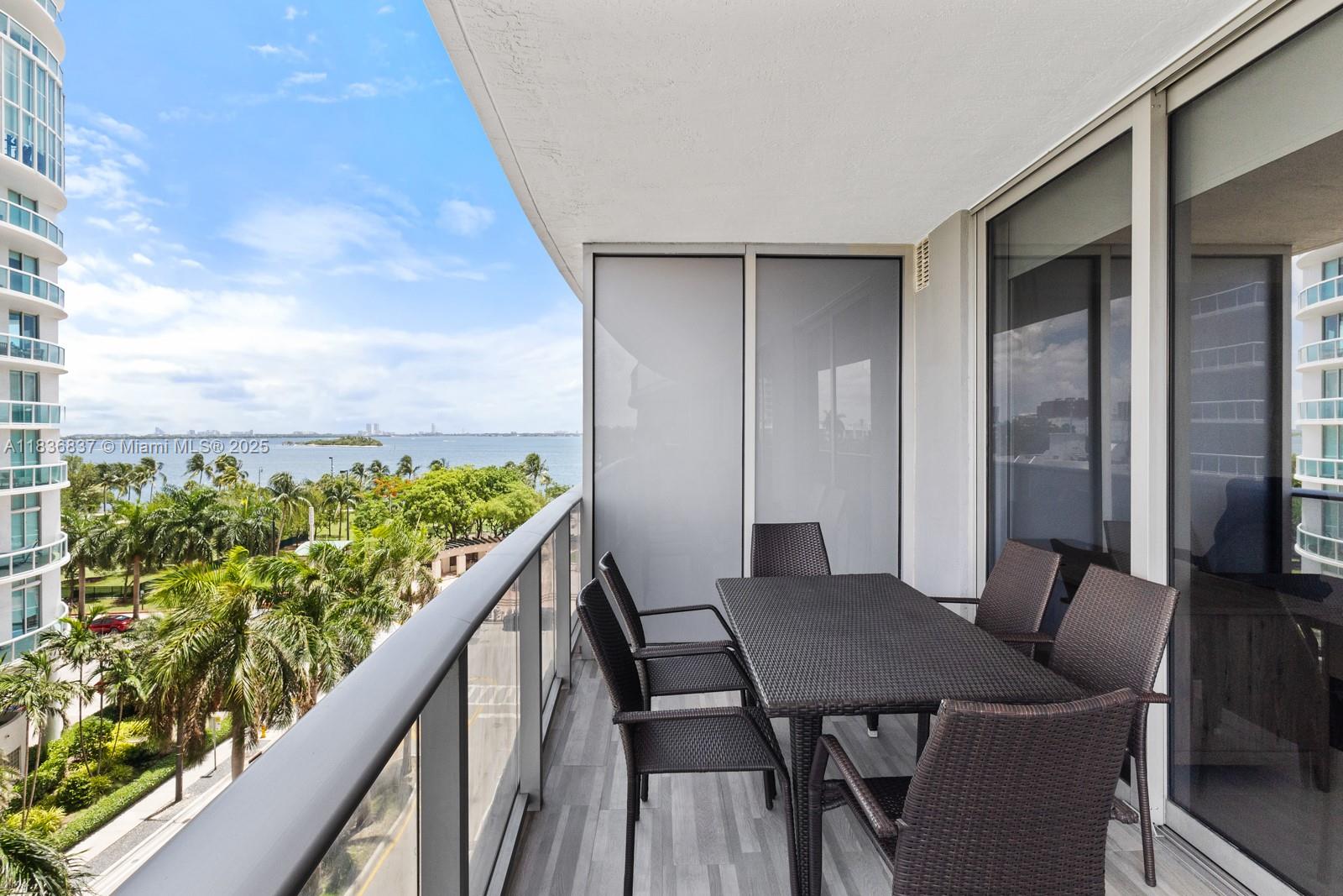 image Aria On The Bay21