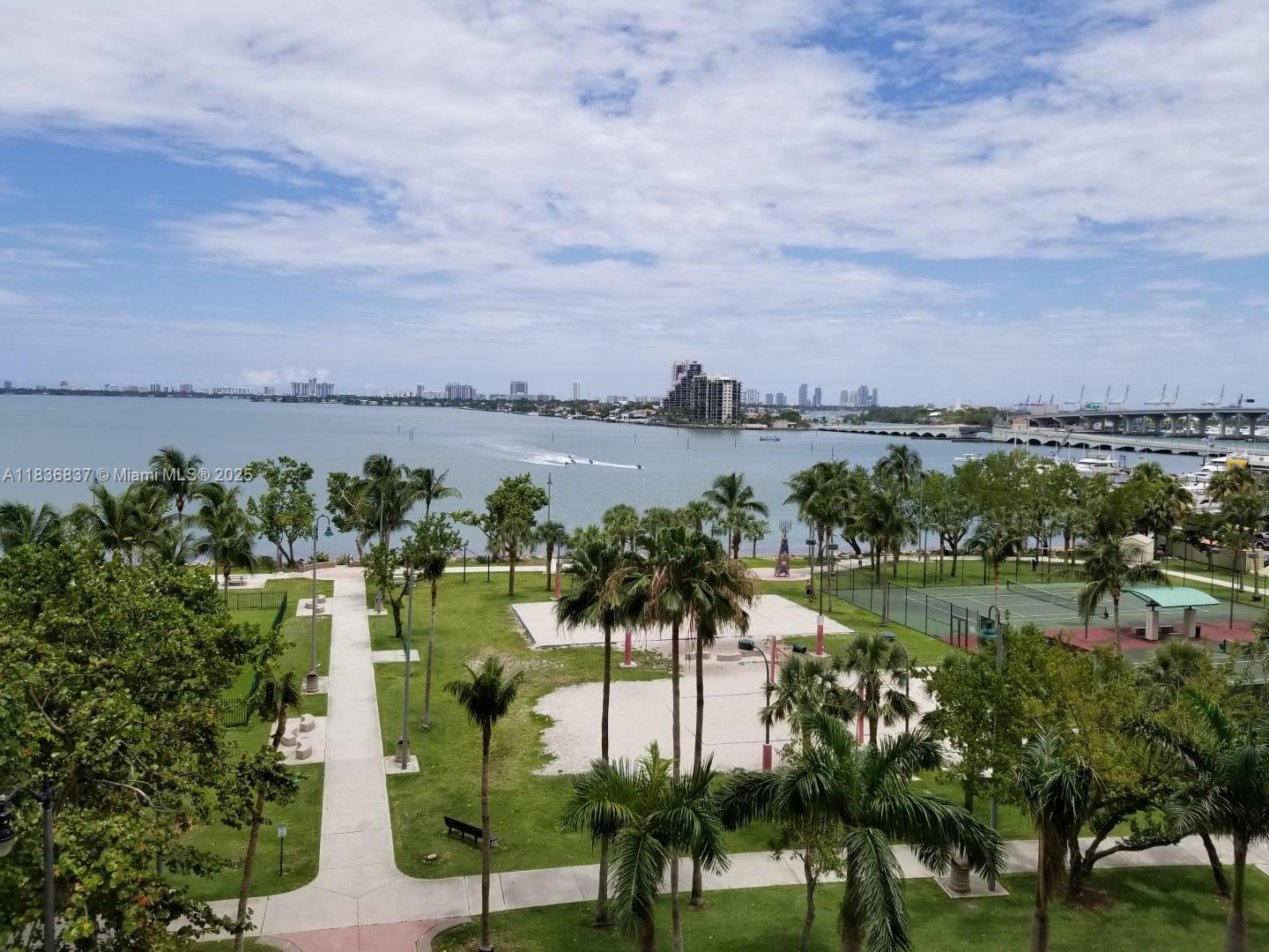 image Aria On The Bay30