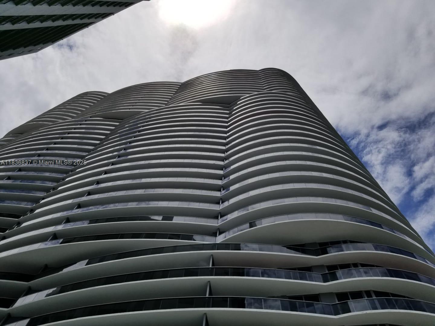 image Aria On The Bay44