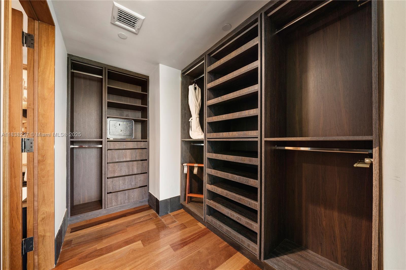 image The Setai Residences10