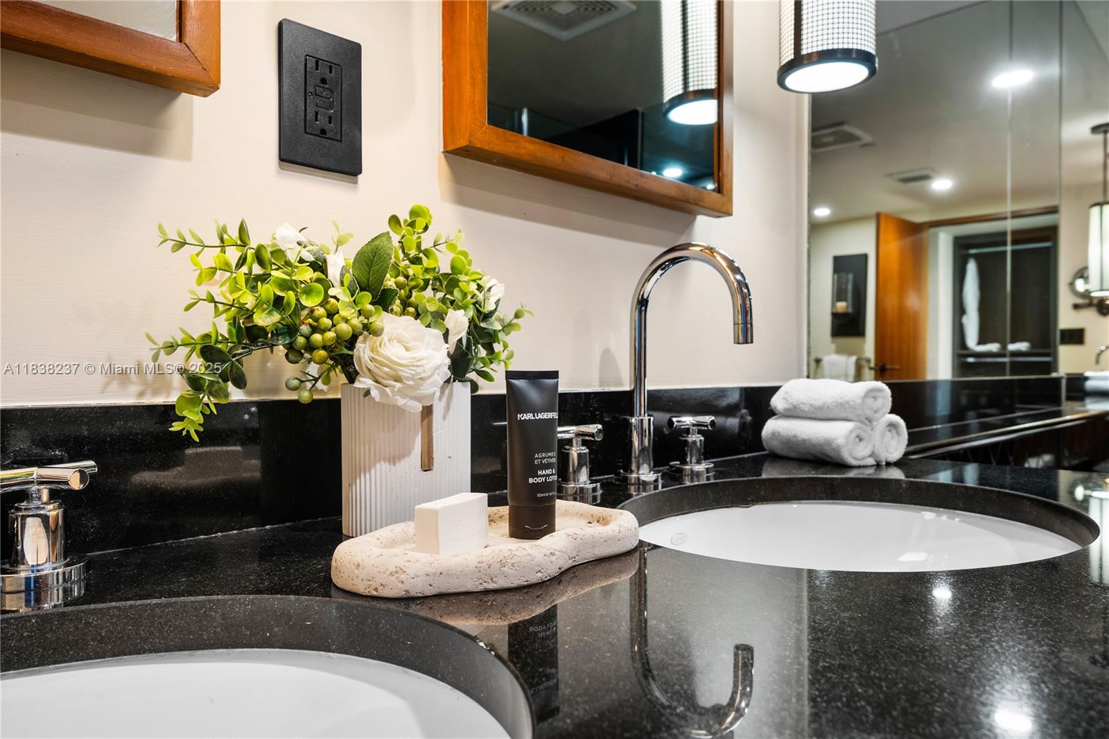 image The Setai Residences12