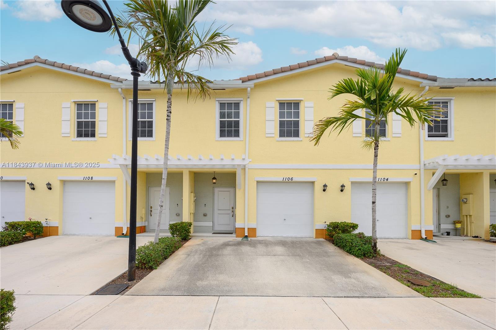 1106 NW 40th Ter