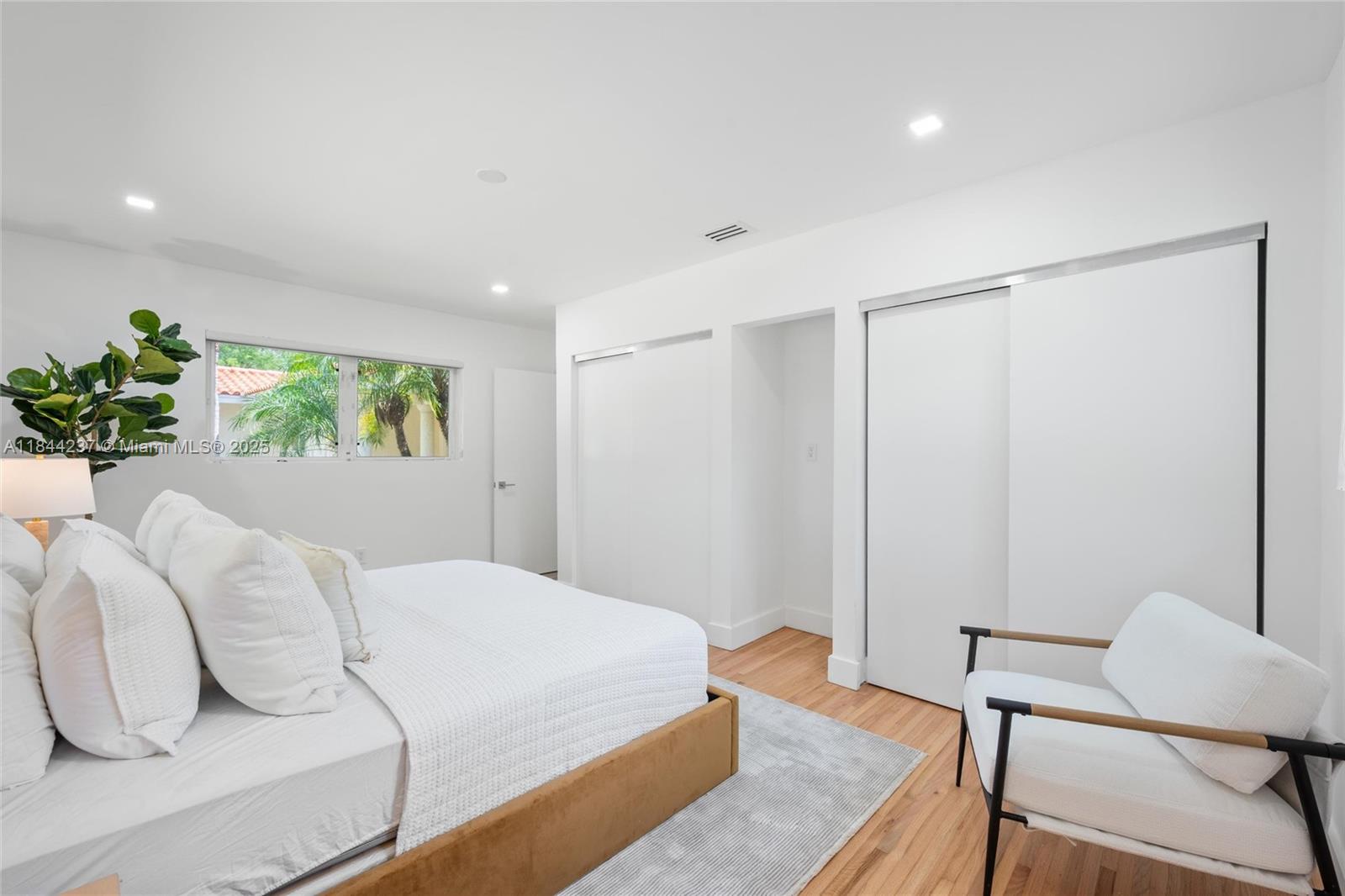 5211 Granada Blvd Coral Gables, FL 33146 5211 Granada Blvd Coral Gables, FL 33146