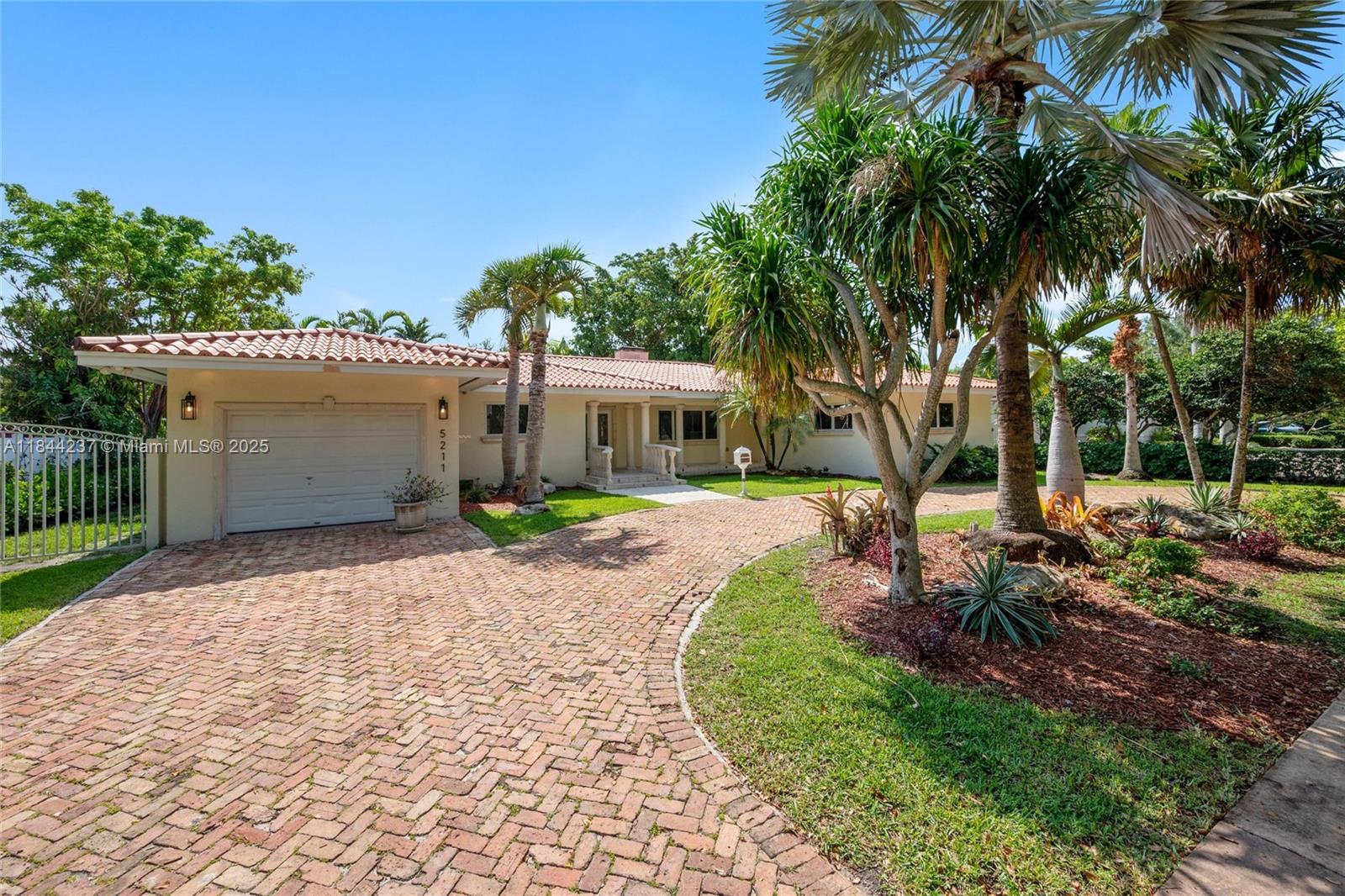 5211 Granada Blvd Coral Gables, FL 33146 5211 Granada Blvd Coral Gables, FL 33146