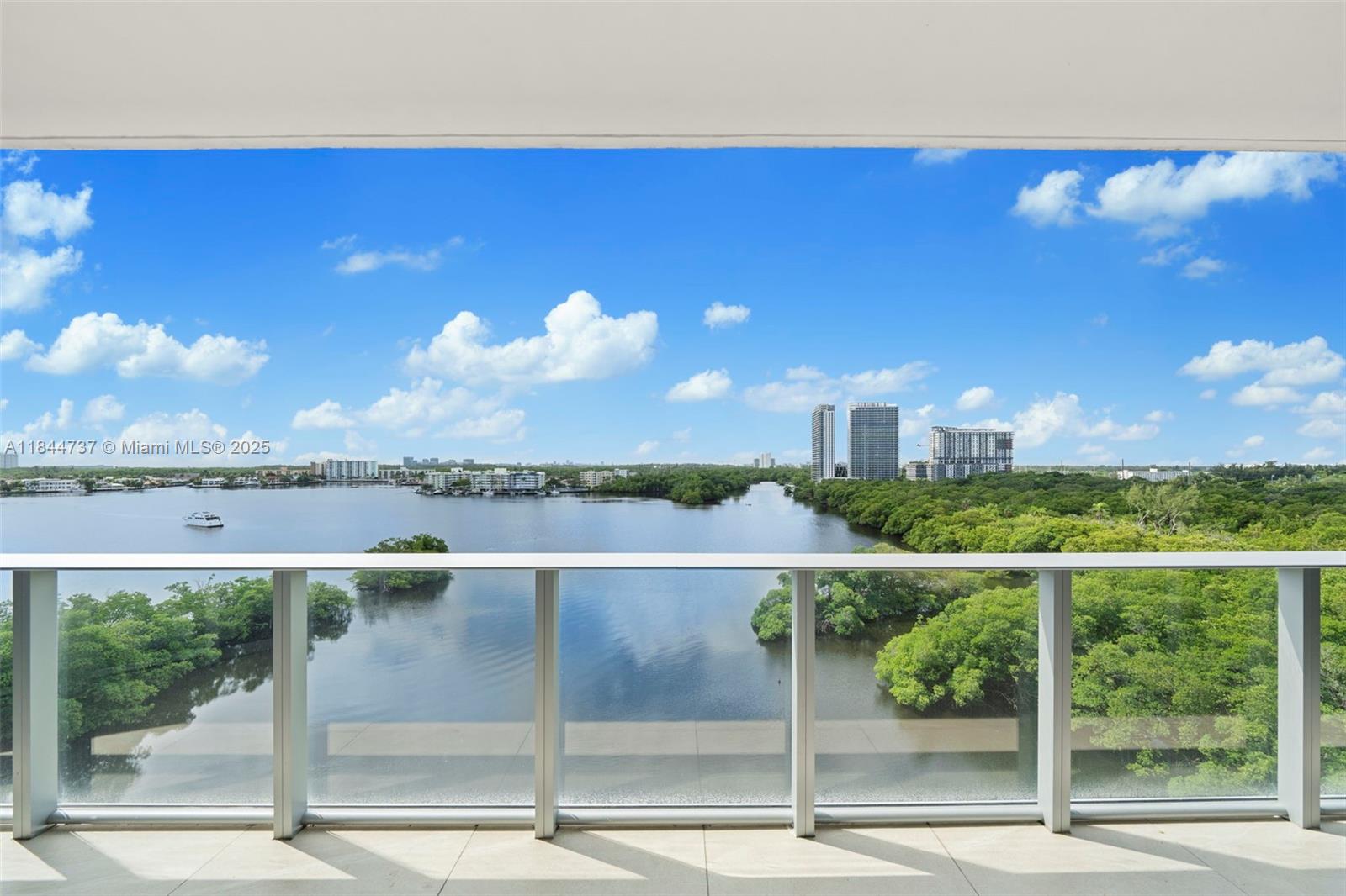 17111 Biscayne Blvd #806