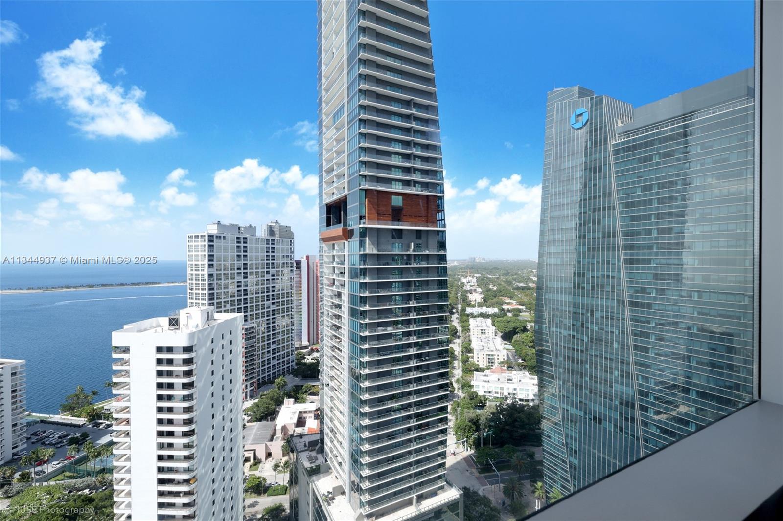 1435 Brickell Ave #3005 Miami, FL 33131