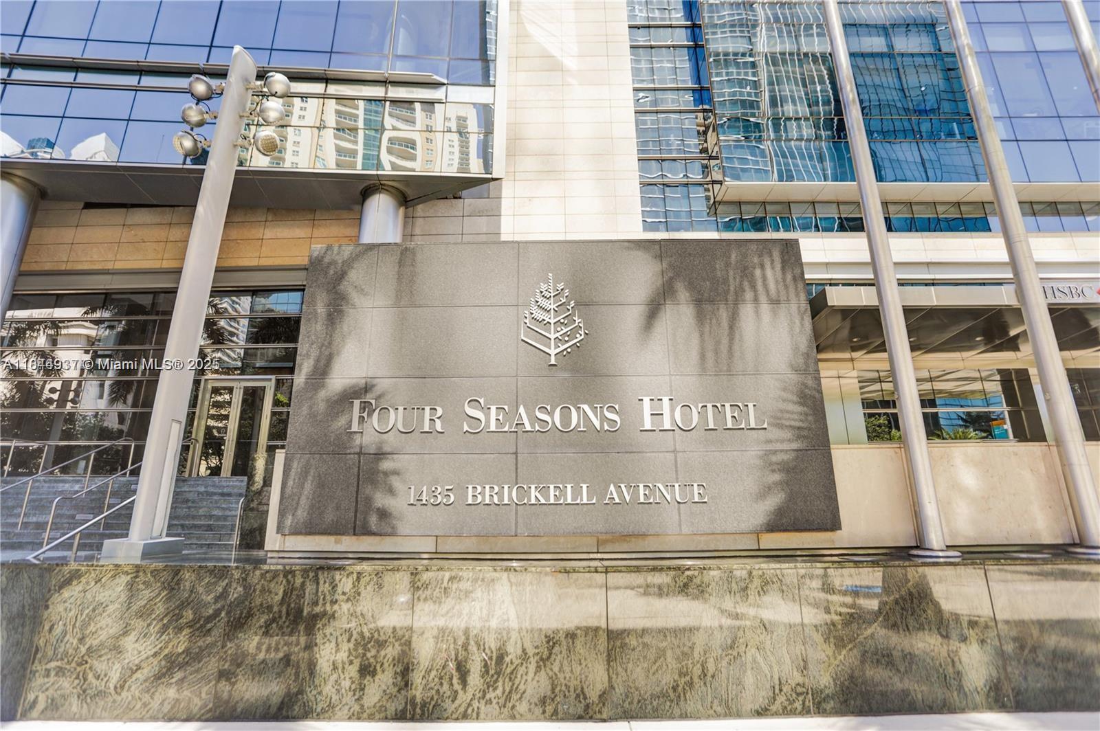 1435 Brickell Ave #3005 Miami, FL 33131