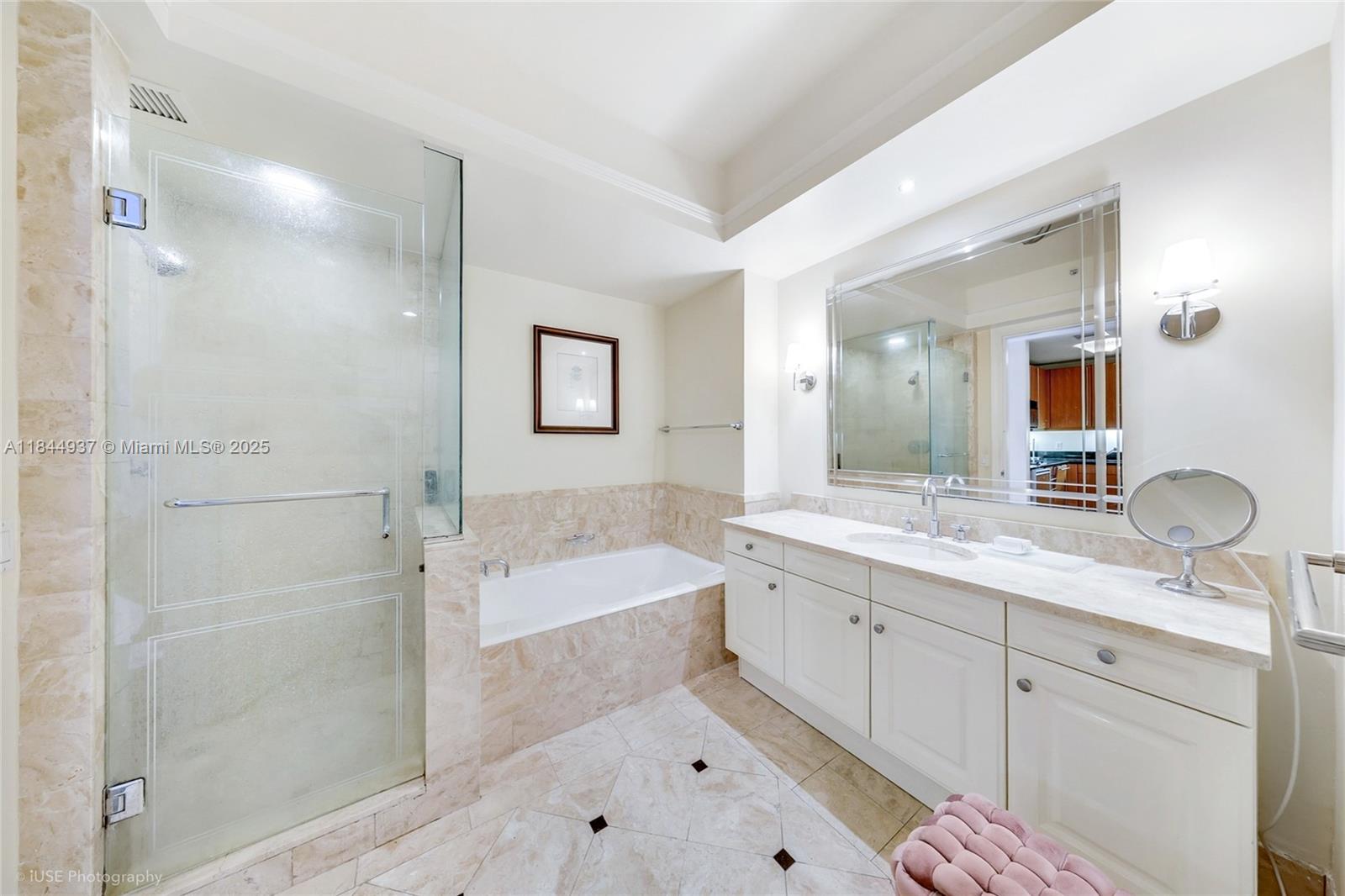 1435 Brickell Ave #3005 Miami, FL 33131