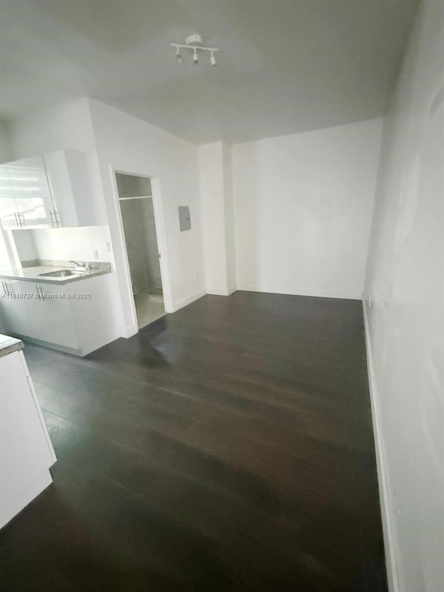 337 SW 10th Ave #3