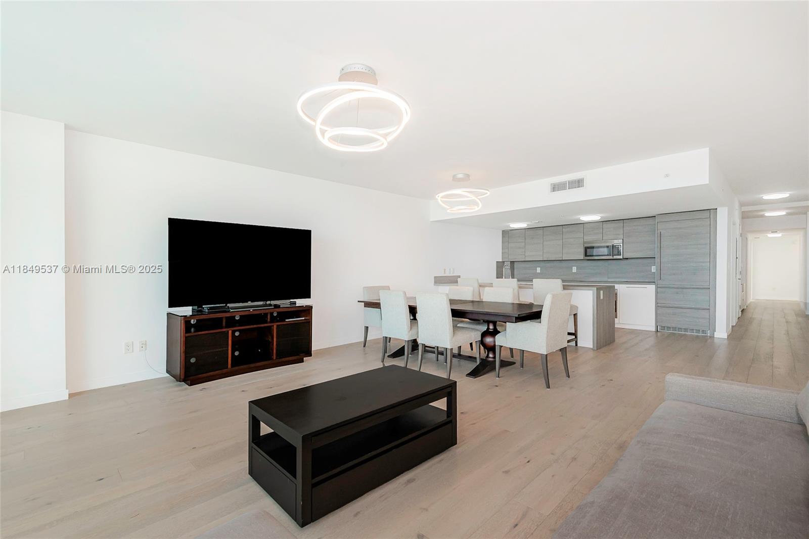 image 400 Sunny Isles Condo12