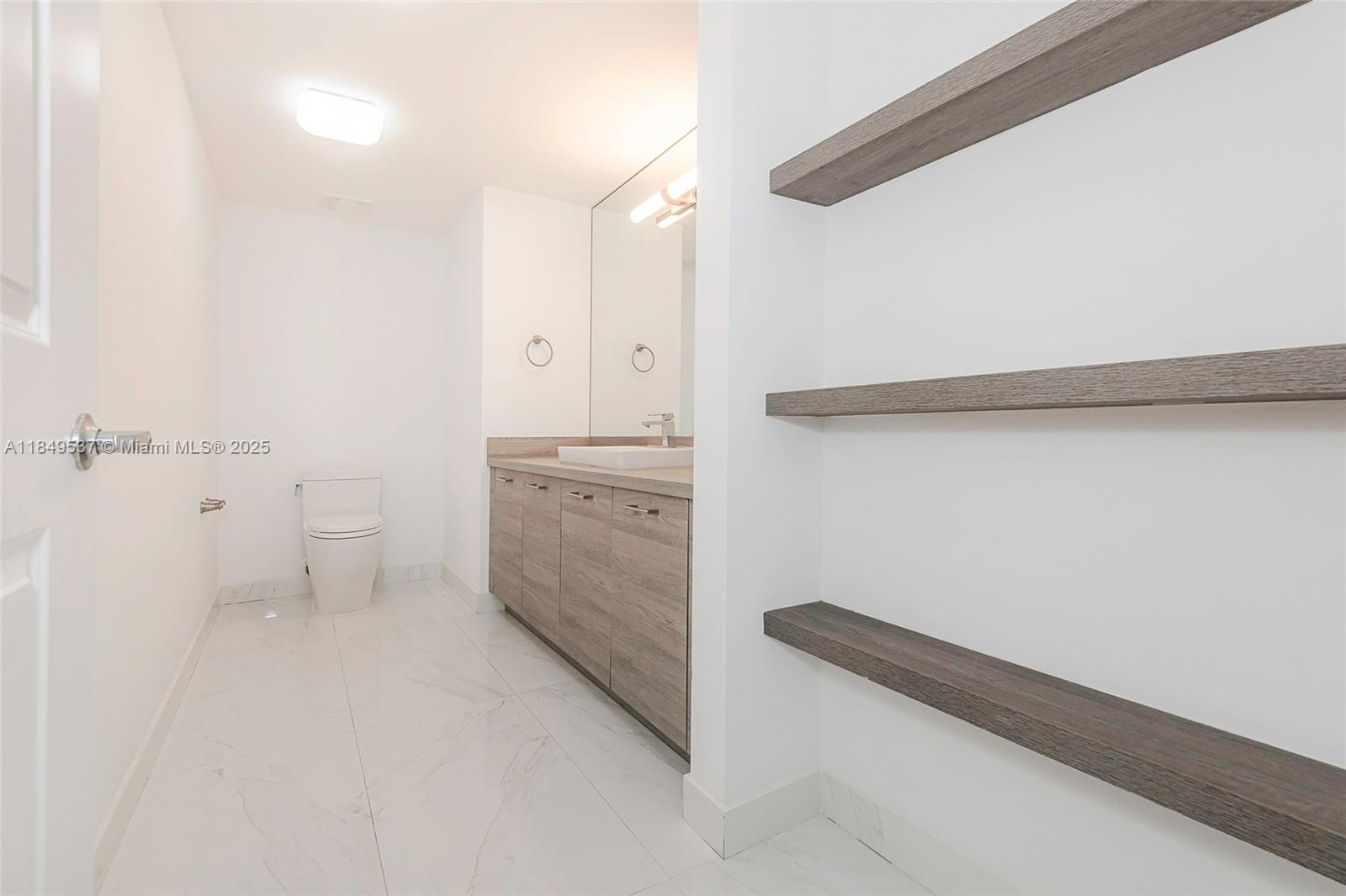 image 400 Sunny Isles Condo18