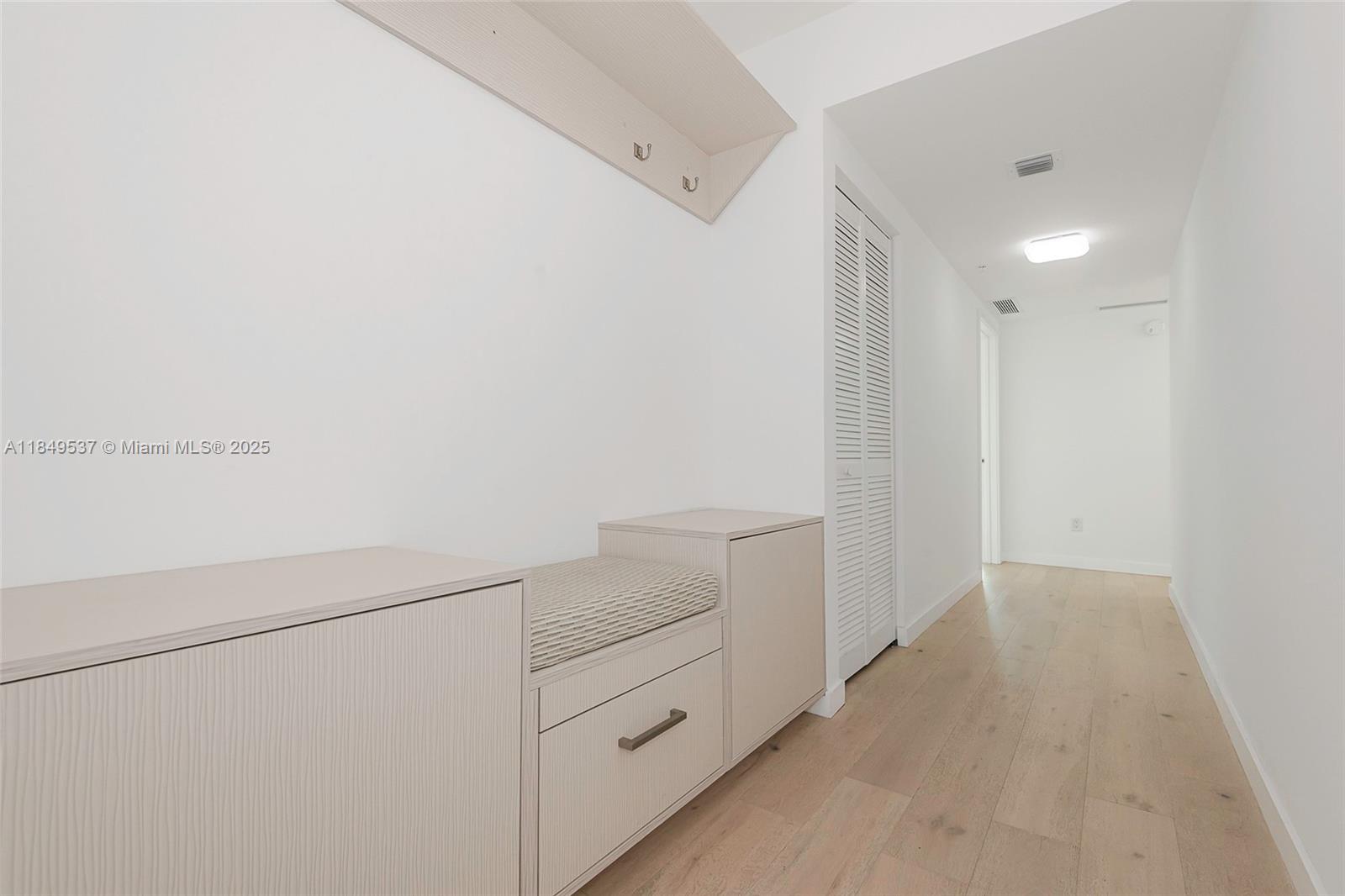 image 400 Sunny Isles Condo19