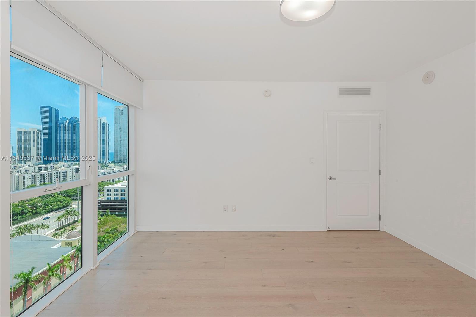 image 400 Sunny Isles Condo22
