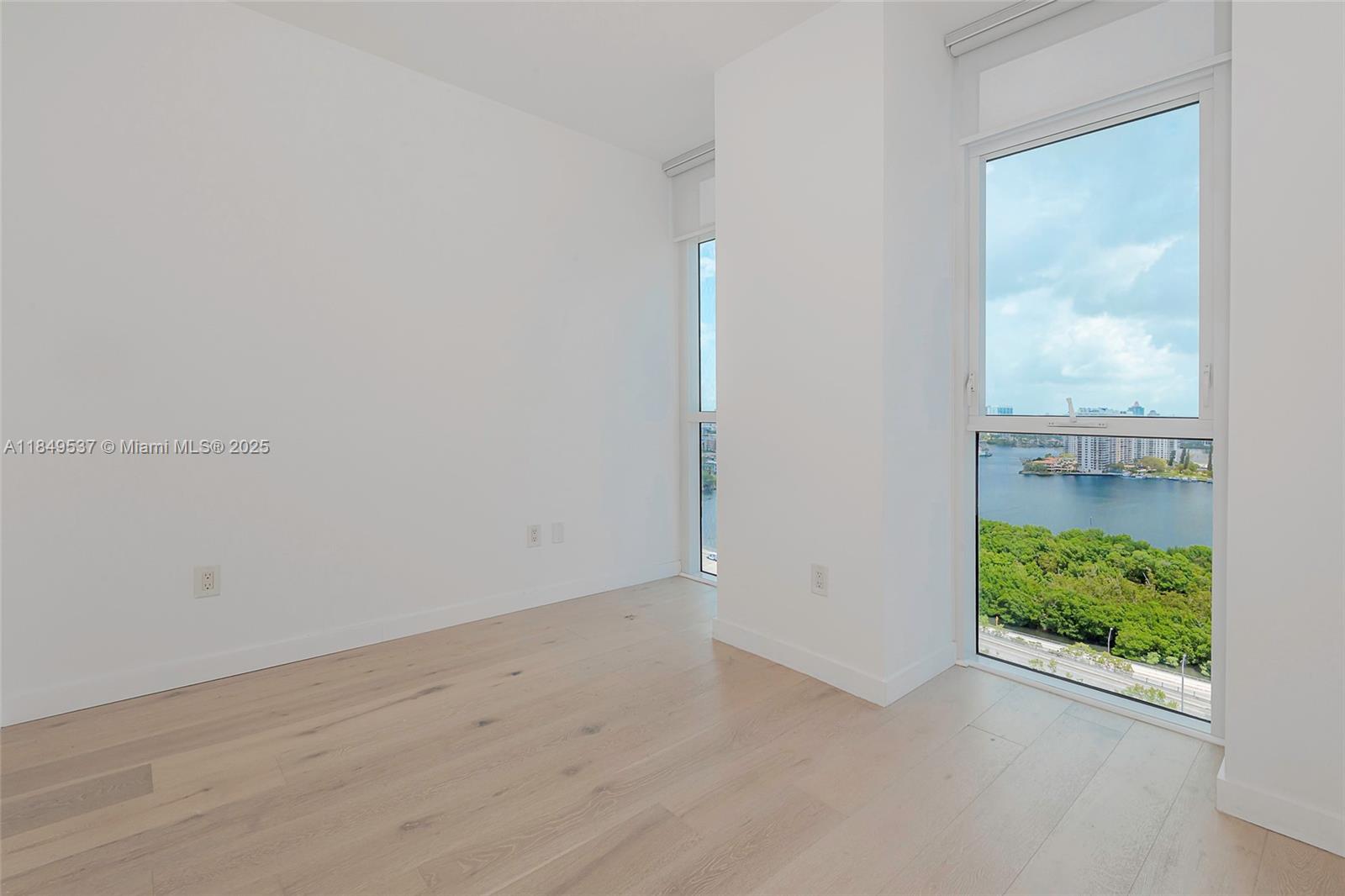 image 400 Sunny Isles Condo27