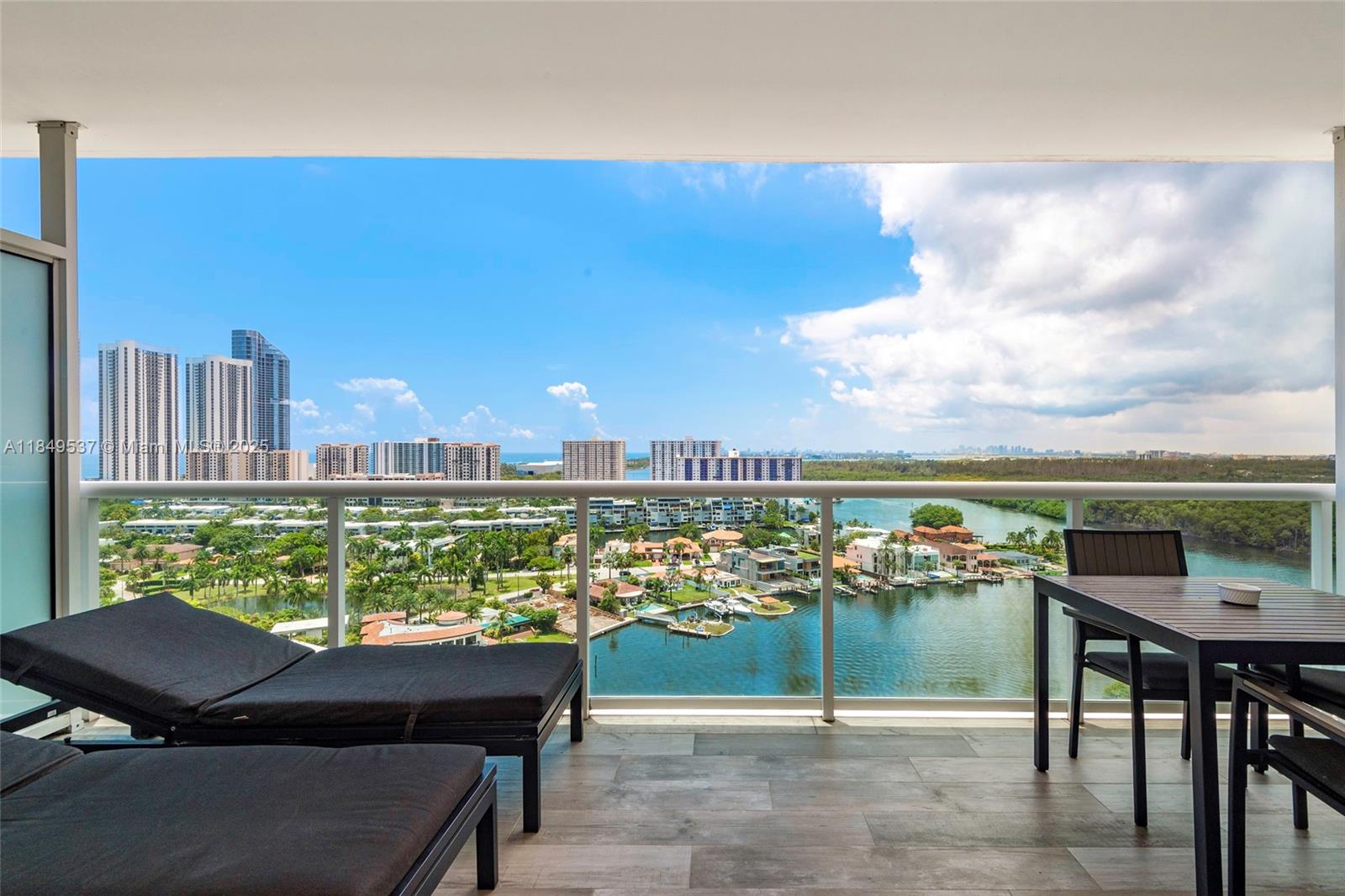image 400 Sunny Isles Condo2