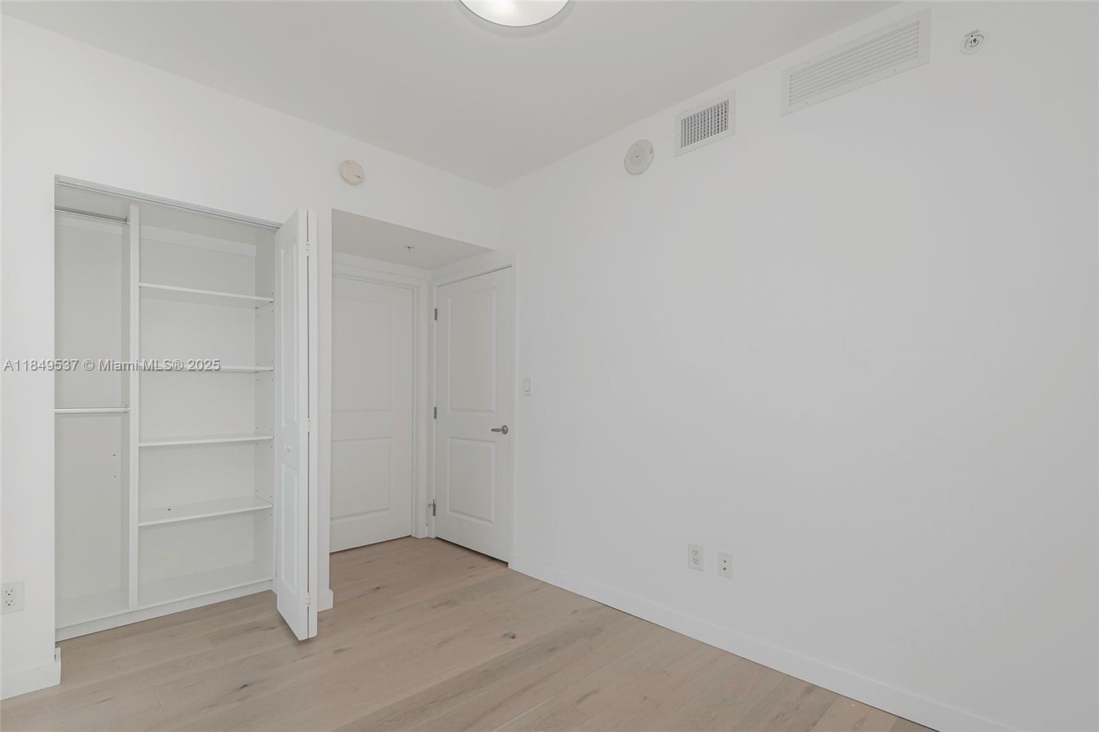 image 400 Sunny Isles Condo29