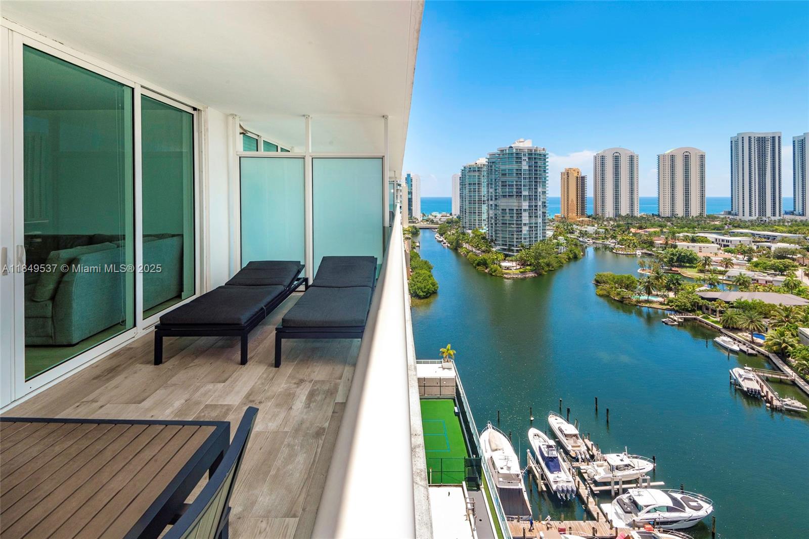 image 400 Sunny Isles Condo3