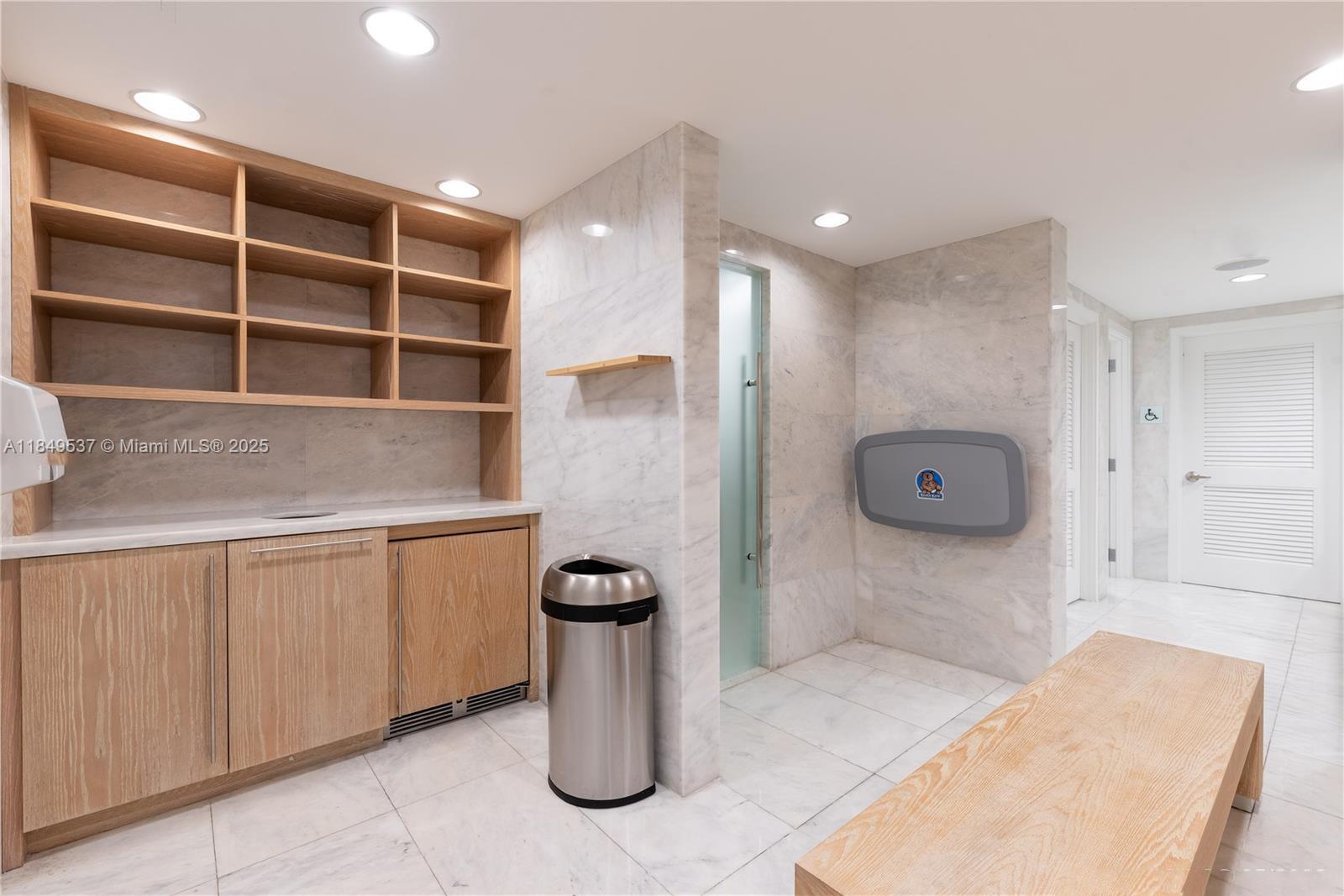 image 400 Sunny Isles Condo51