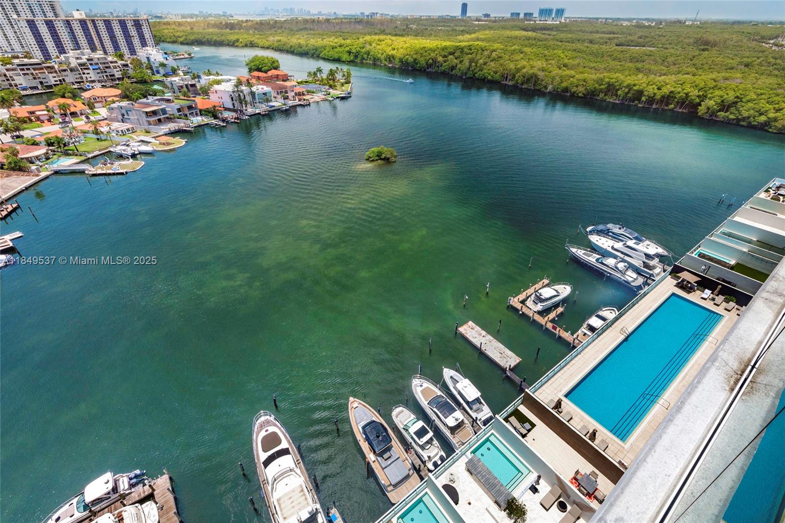 image 400 Sunny Isles Condo7