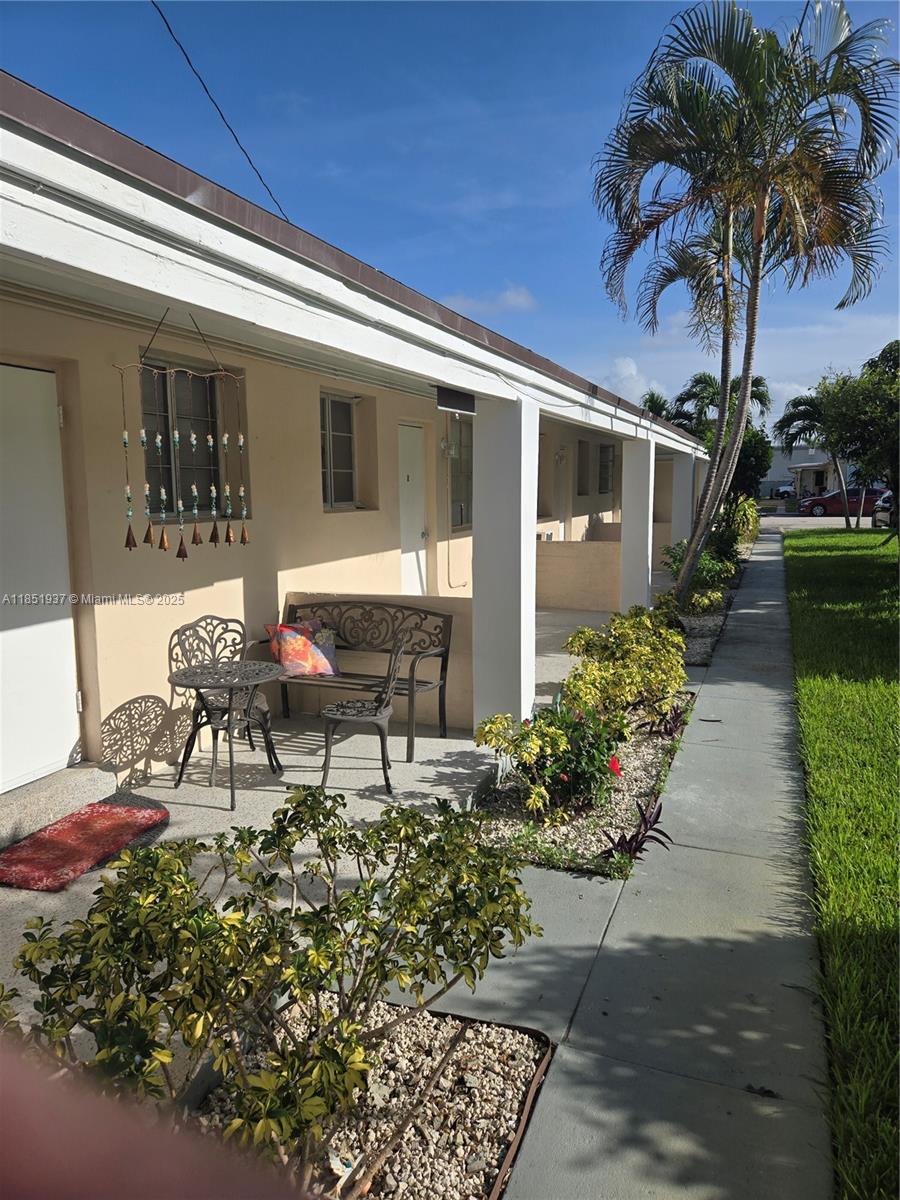 1718 Thomas St #2