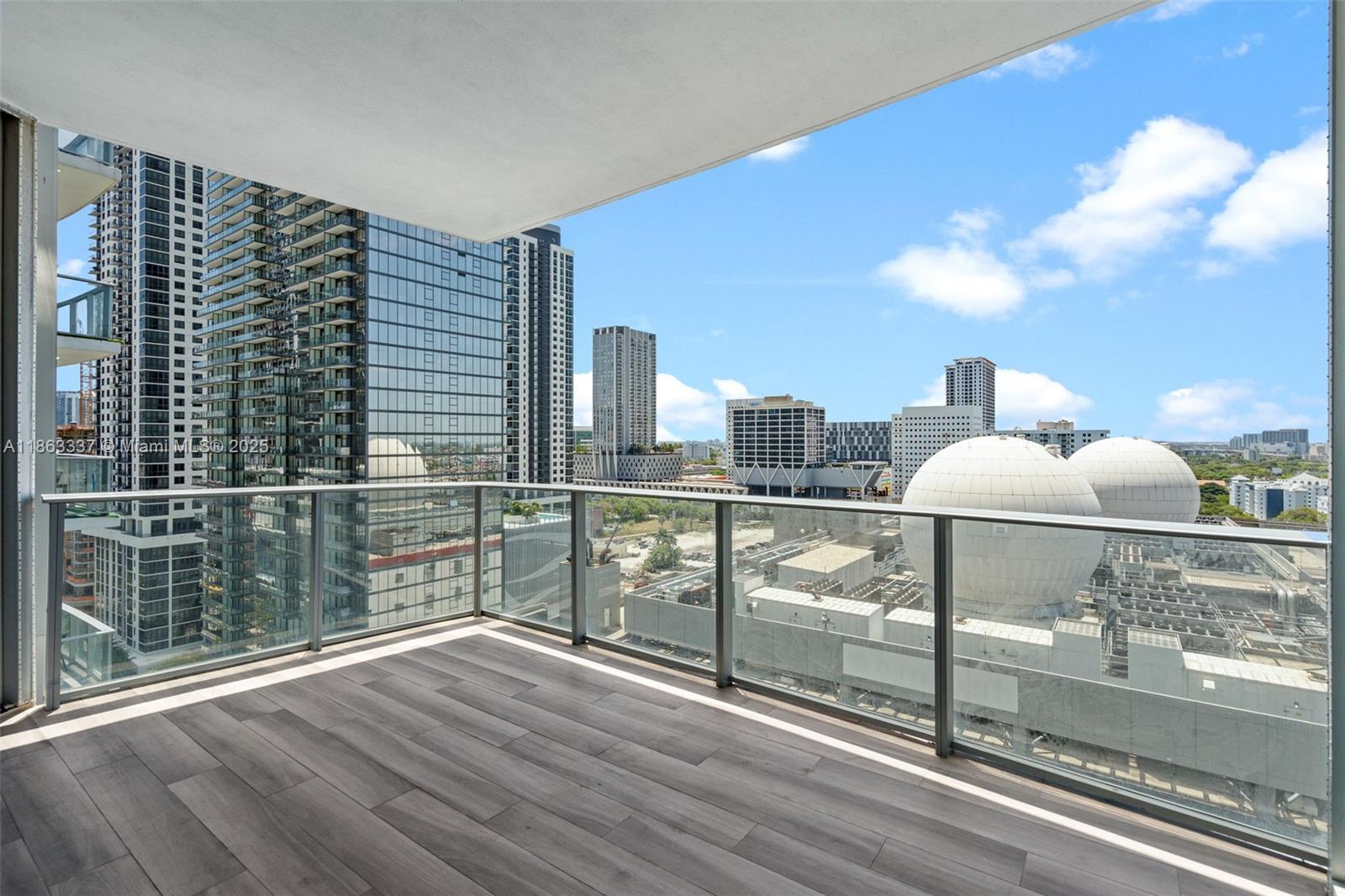 image Paramount Miami29