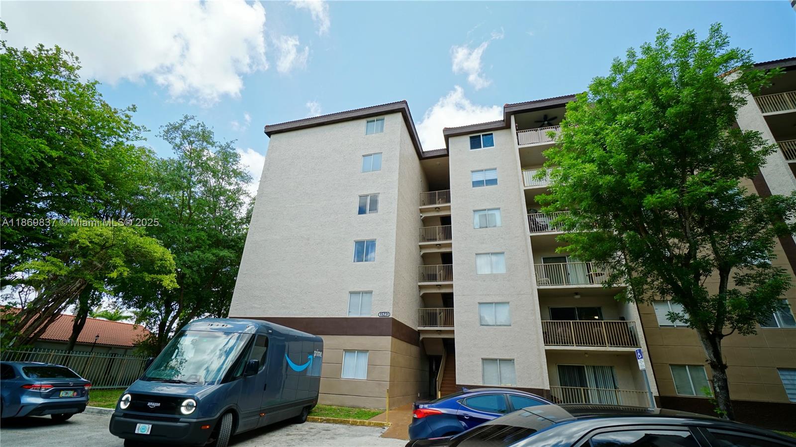 15231 SW 80th St #101 Miami, FL 33193