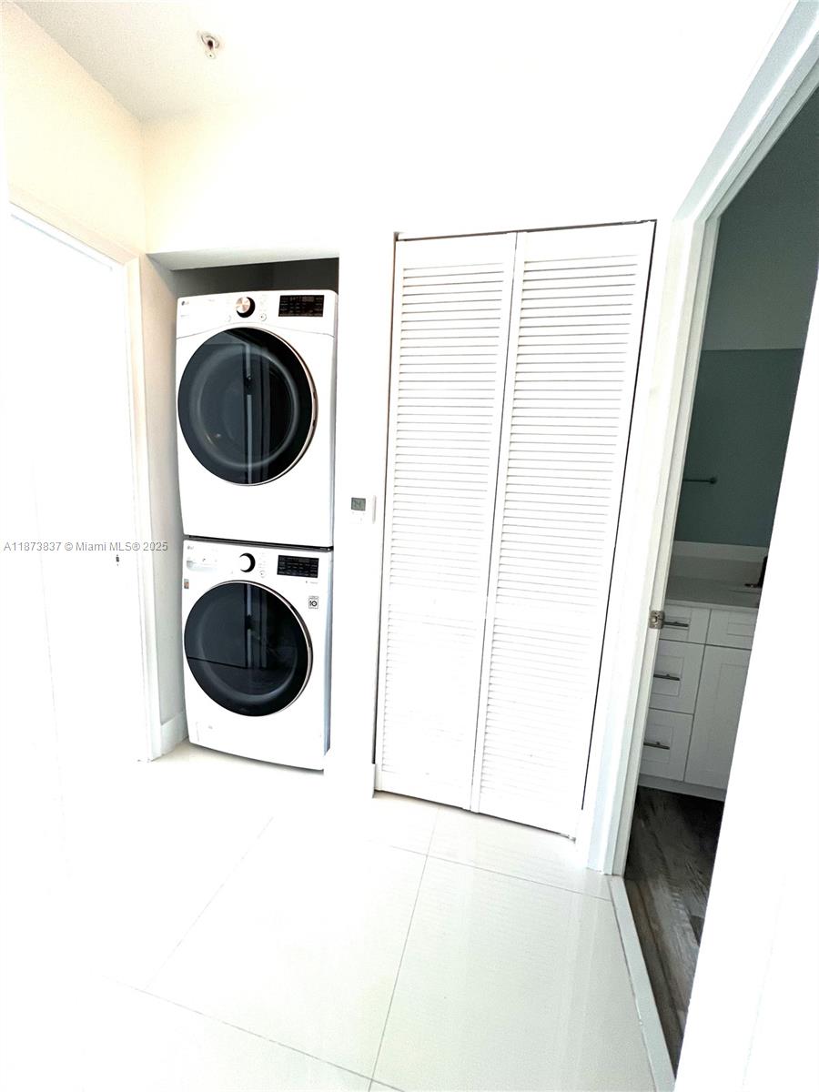 image Venture At Aventura West13