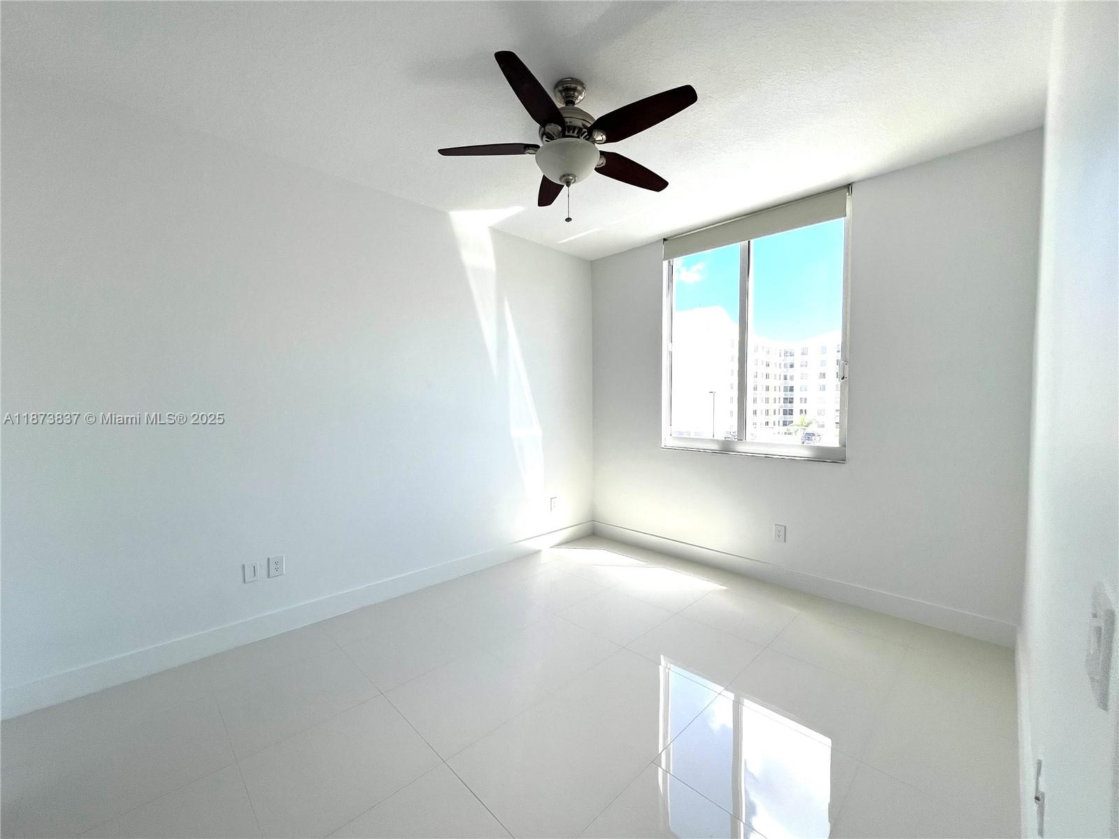 image Venture At Aventura West15