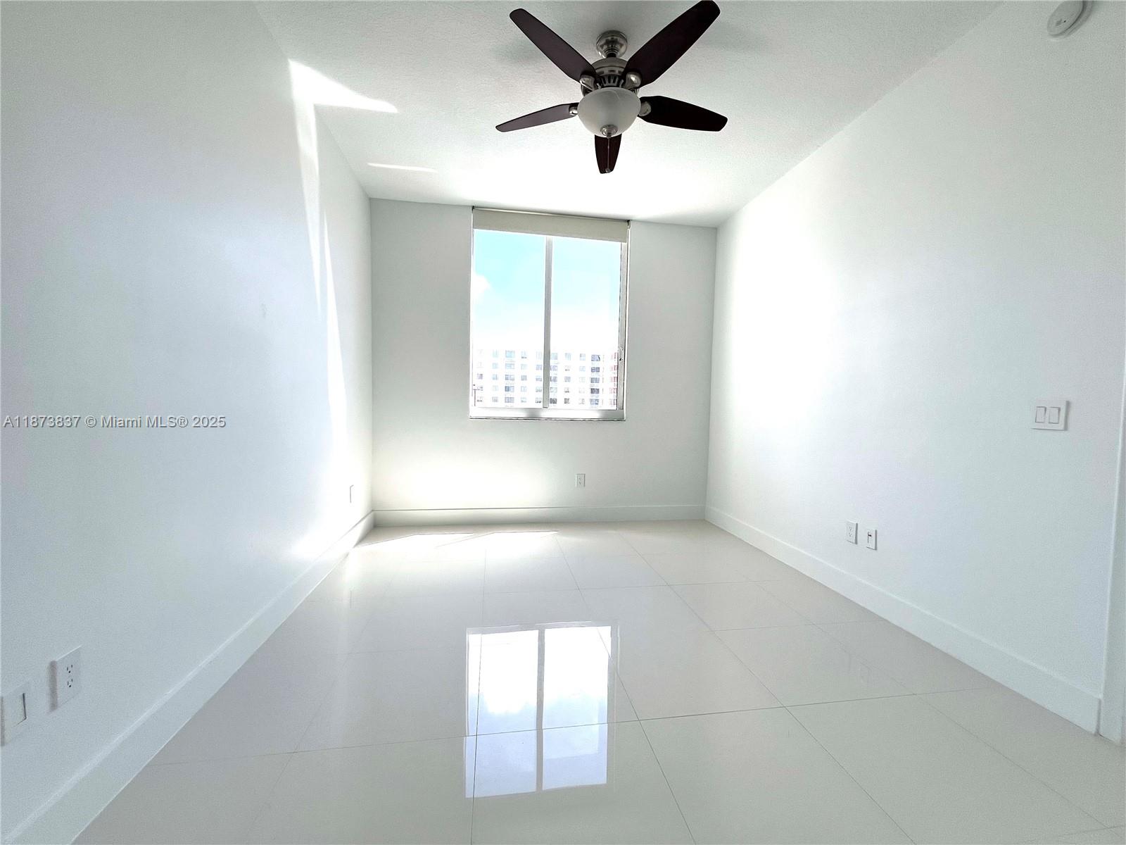 image Venture At Aventura West18