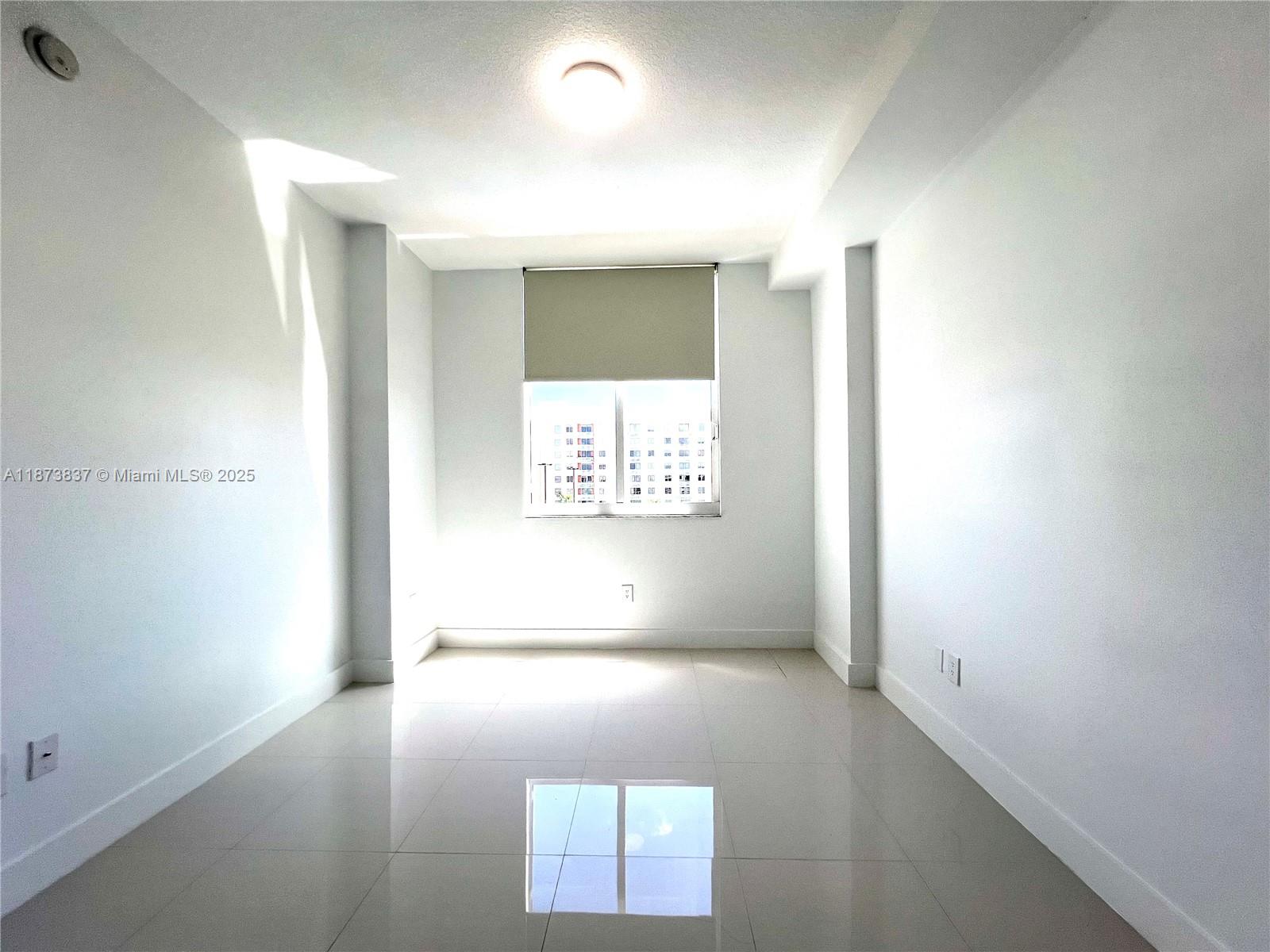 image Venture At Aventura West24