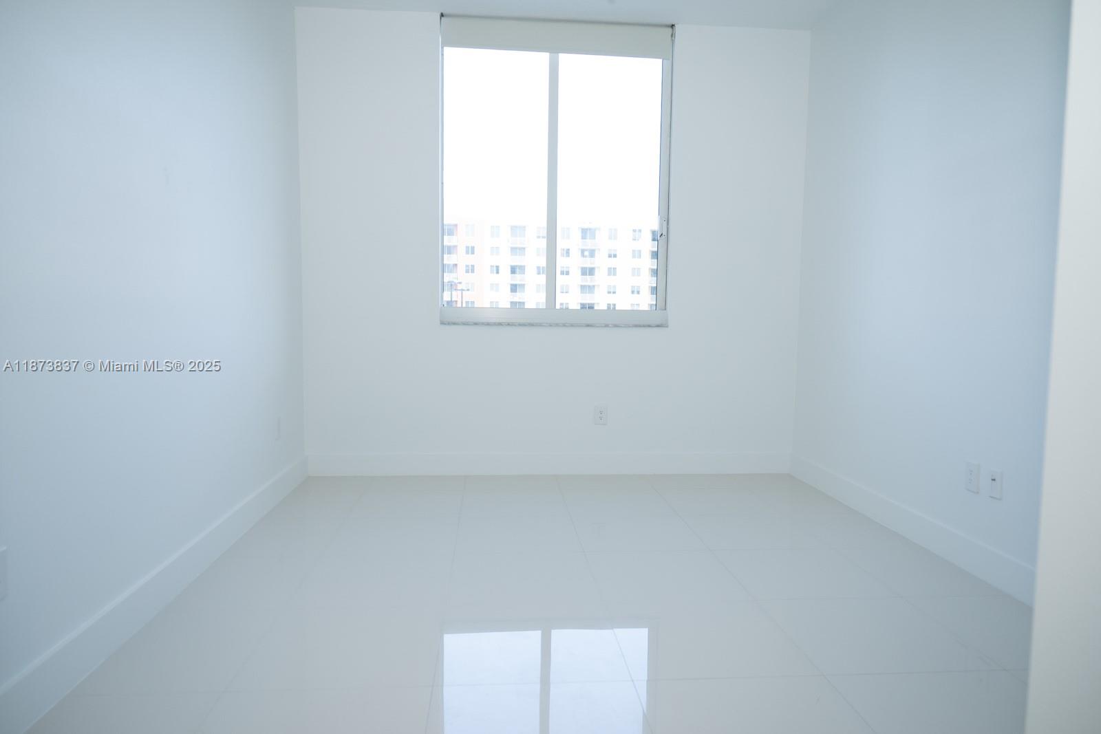 image Venture At Aventura West25
