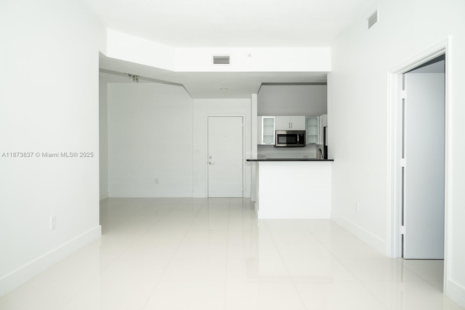 image Venture At Aventura West5