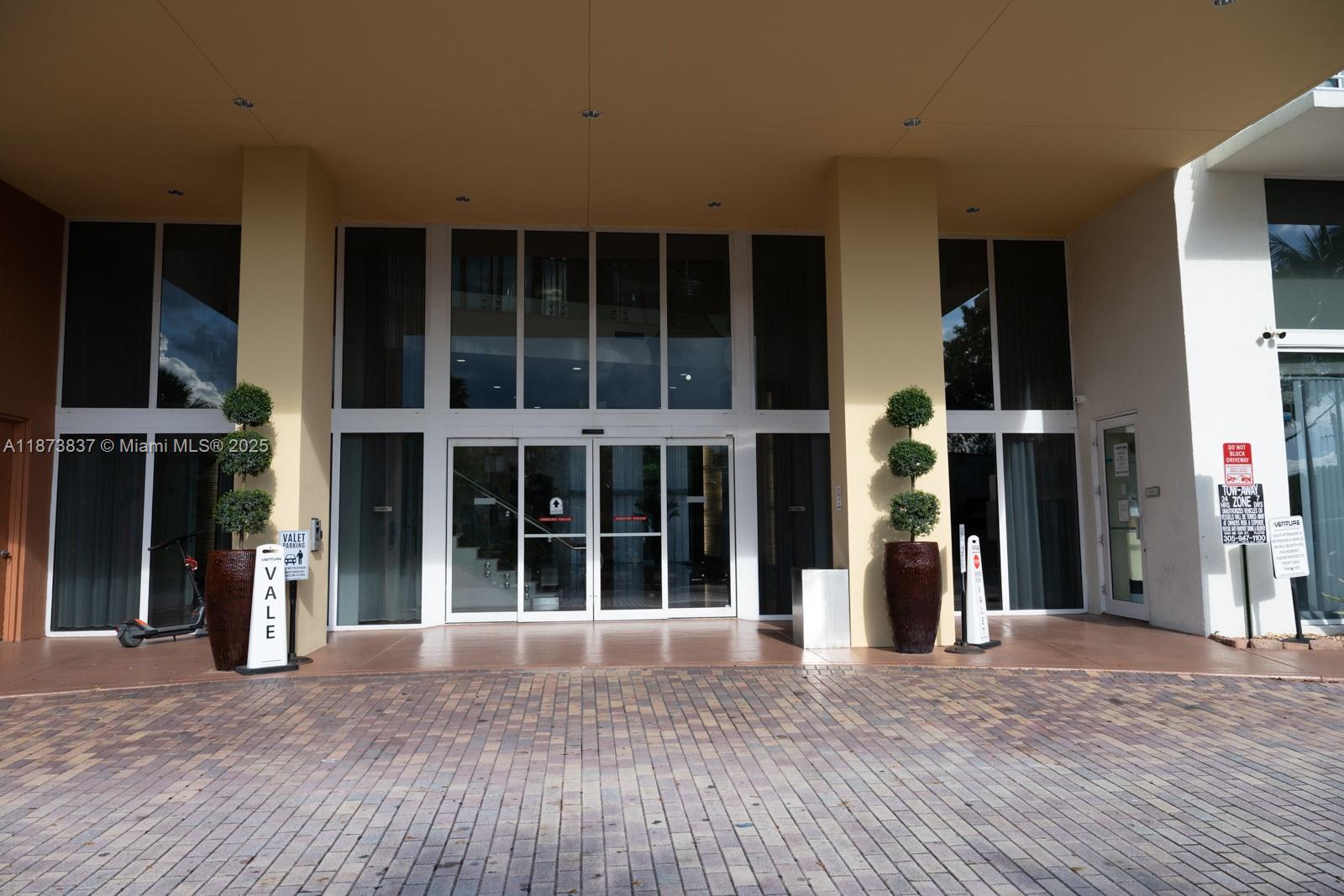 image Venture At Aventura West90