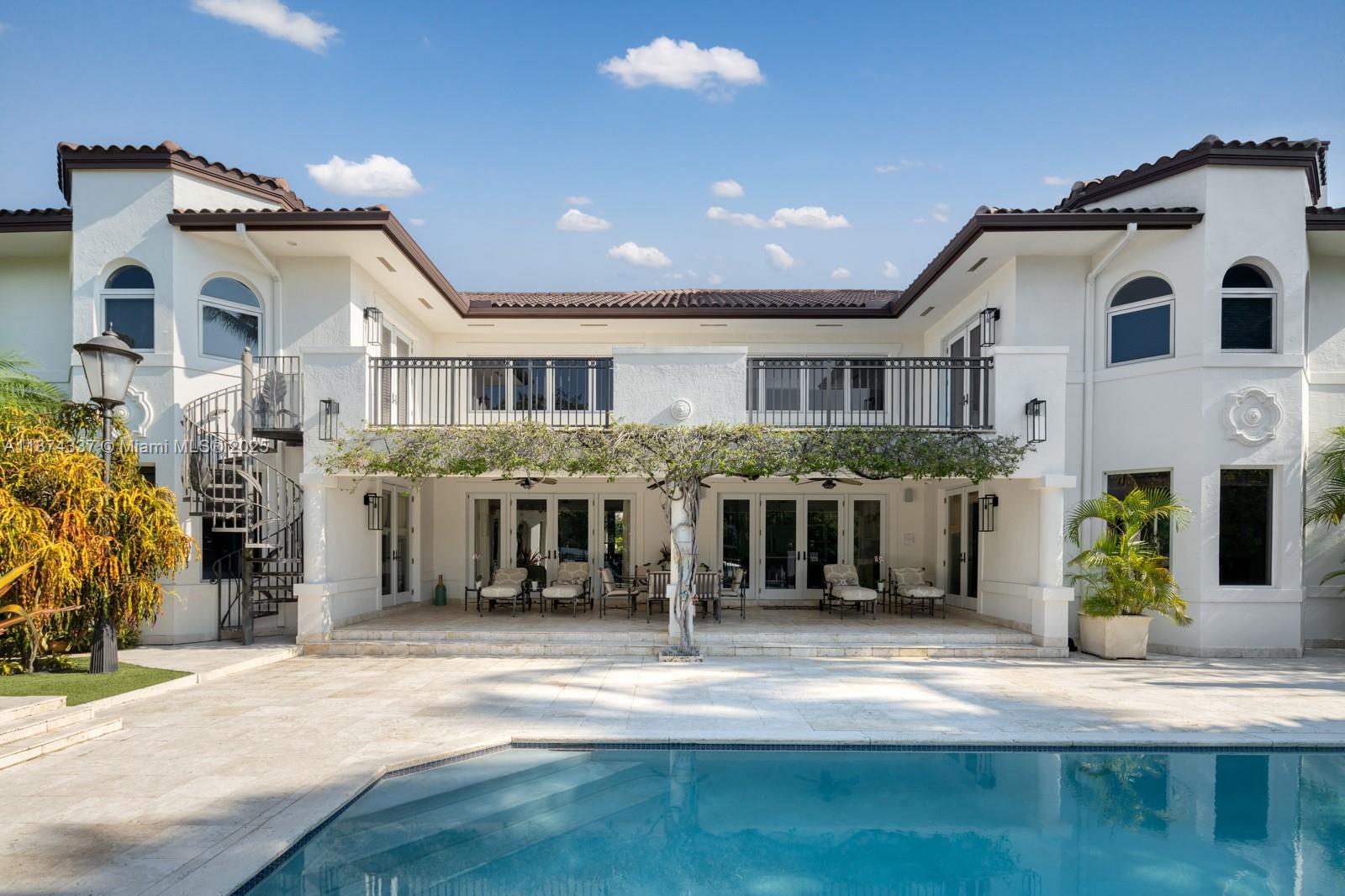 277 Veleros Ct Coral Gables, FL 33143 277 Veleros Ct Coral Gables, FL 33143