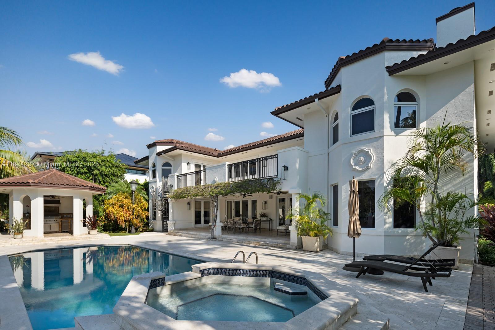 277 Veleros Ct Coral Gables, FL 33143 277 Veleros Ct Coral Gables, FL 33143