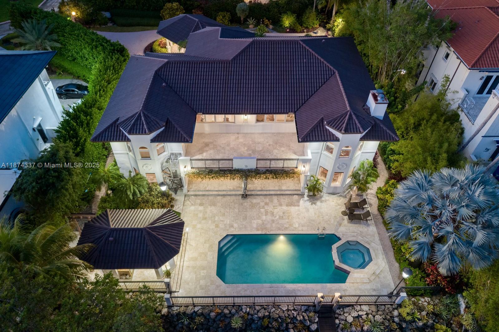 277 Veleros Ct Coral Gables, FL 33143 277 Veleros Ct Coral Gables, FL 33143