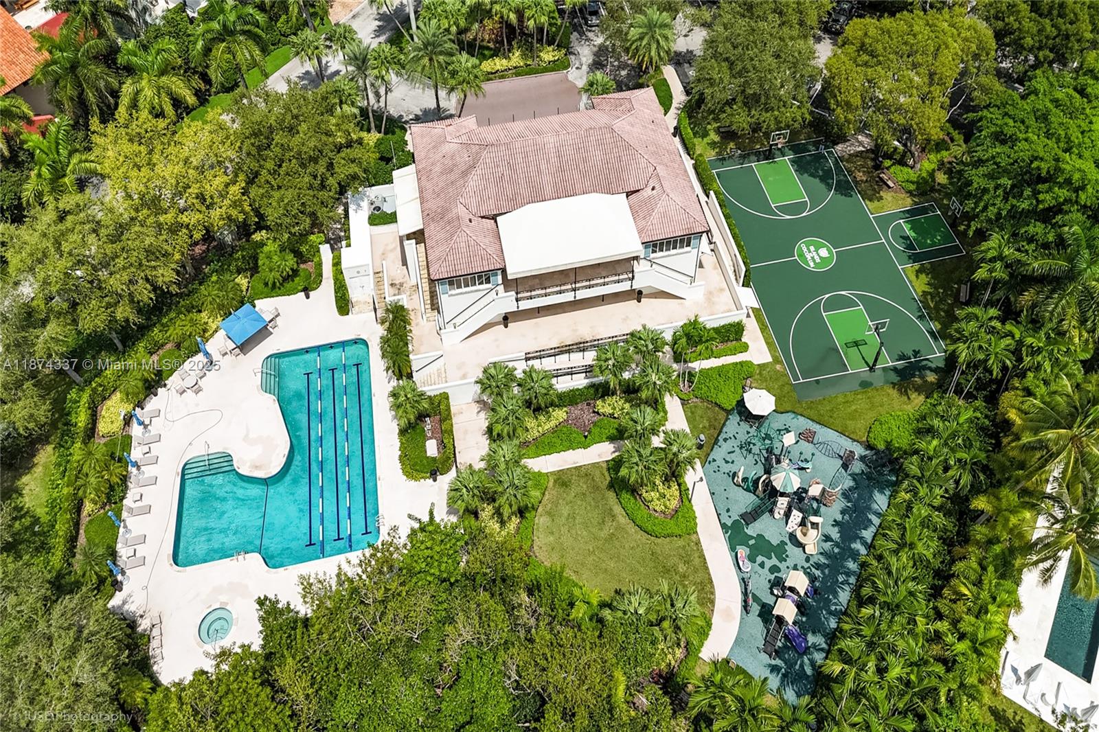 277 Veleros Ct Coral Gables, FL 33143 277 Veleros Ct Coral Gables, FL 33143