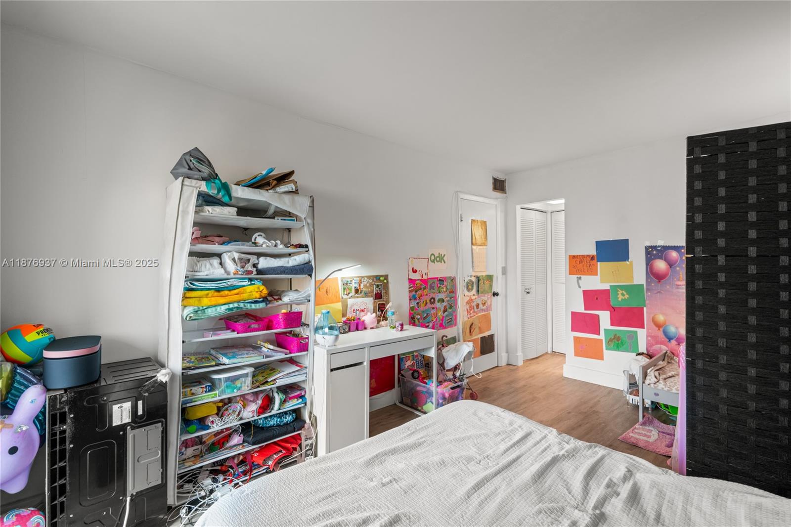 image Arlen House East Condo18